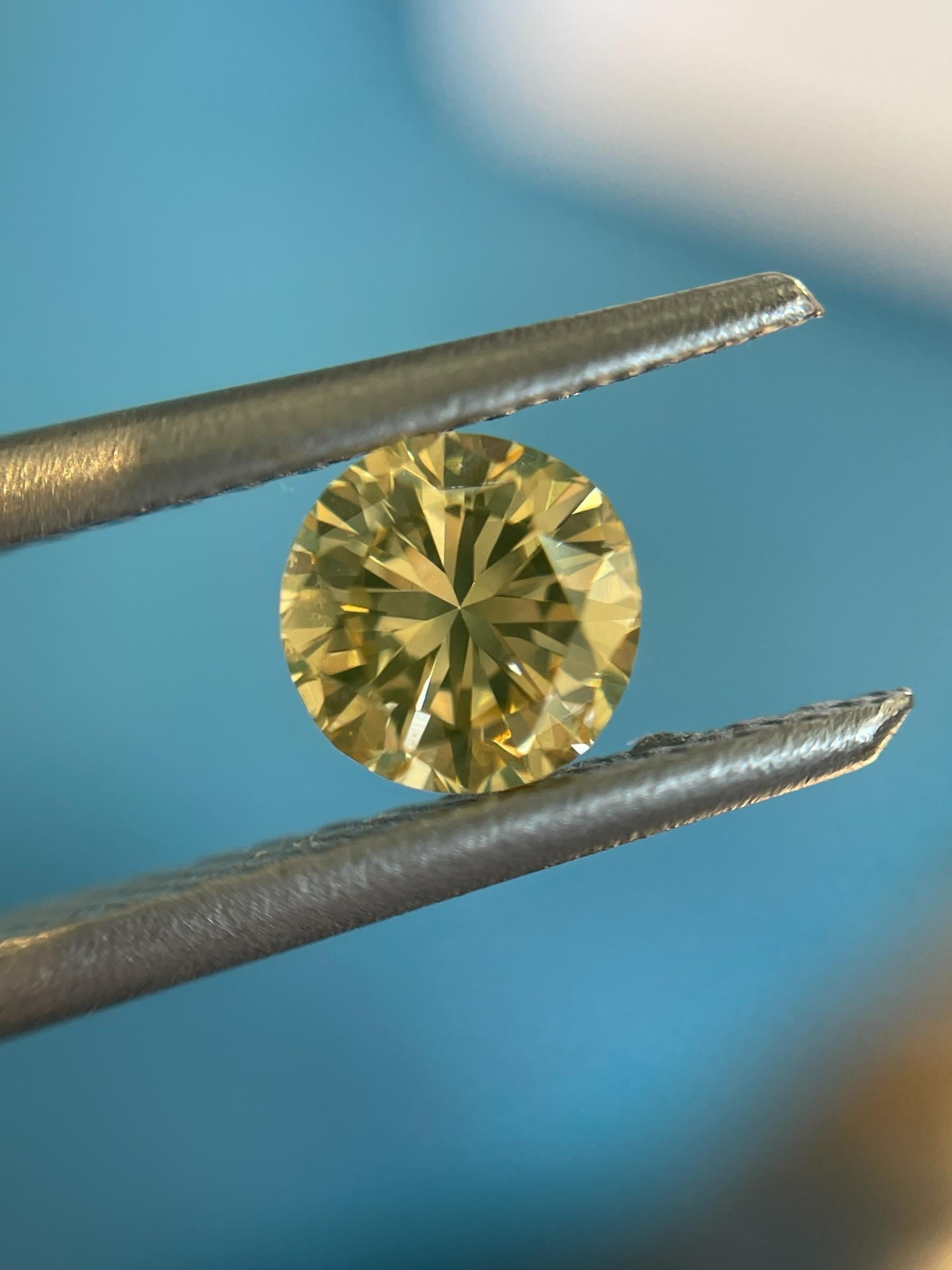 Round Cut GIA Certified 0.45ct Fancy Yellow Round SI1 Natural Diamond For Sale