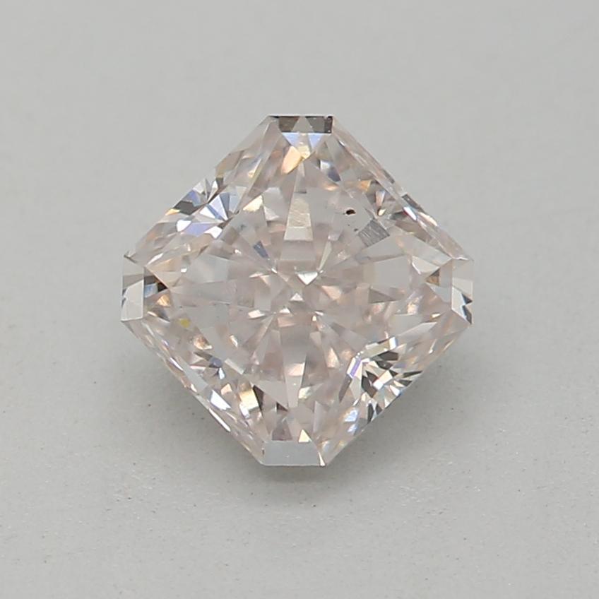 Certificato: GIA 
Numero del rapporto: 7418114453
Forma e taglio: Radiante
Peso in carati: 0,50 carati
Misure: 4,26 x 4,22 x 2,97 mm
Grado di colore: Marrone rosato fantasia

CARATTERISTICHE DEL DIAMANTE:

Questo Fancy Pink Brown Diamond è un