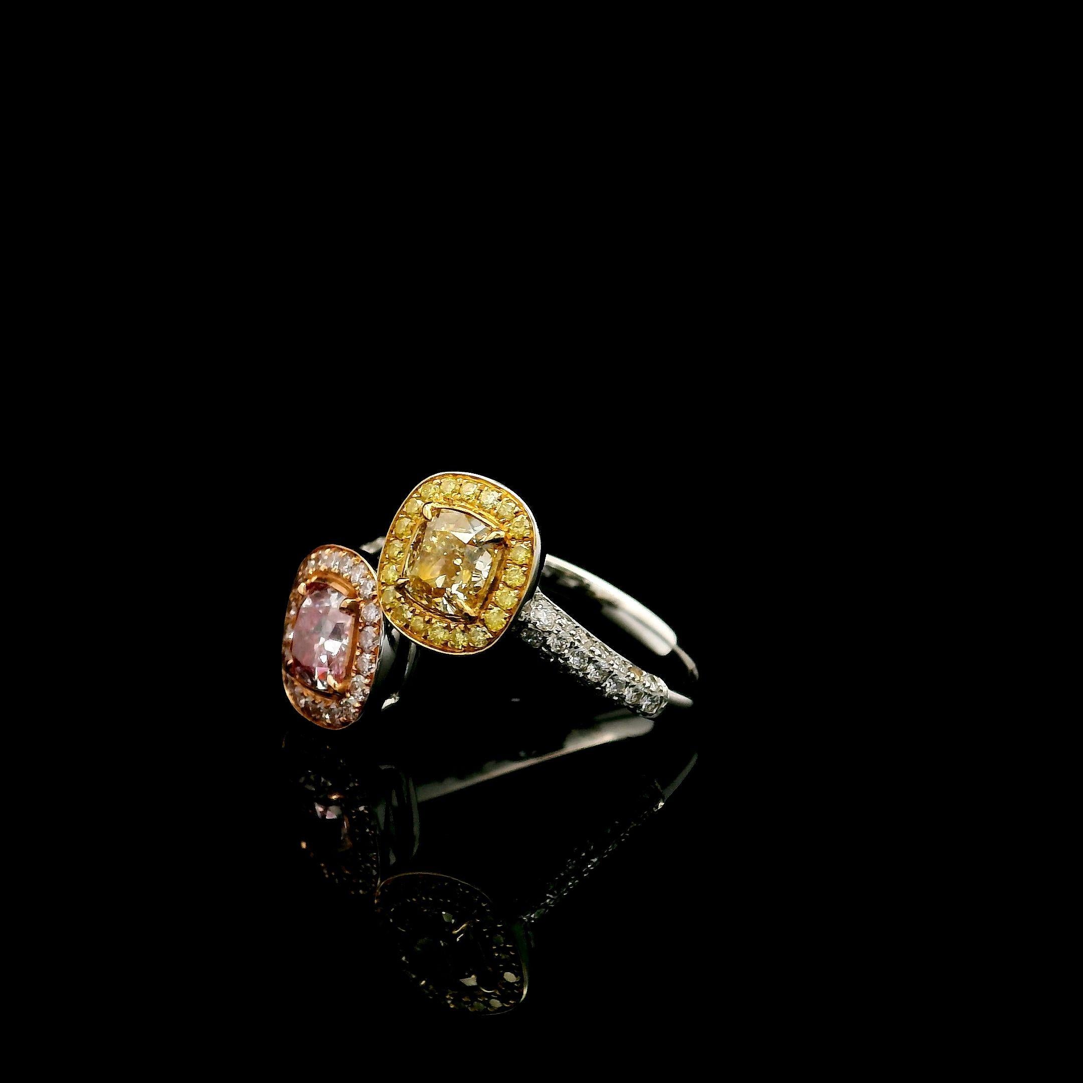 GIA Certified 0.50 Fancy Light Brownish Yellow SI1 / 0.53 Faint Pink VS2 Ring In New Condition For Sale In บางรัก, TH