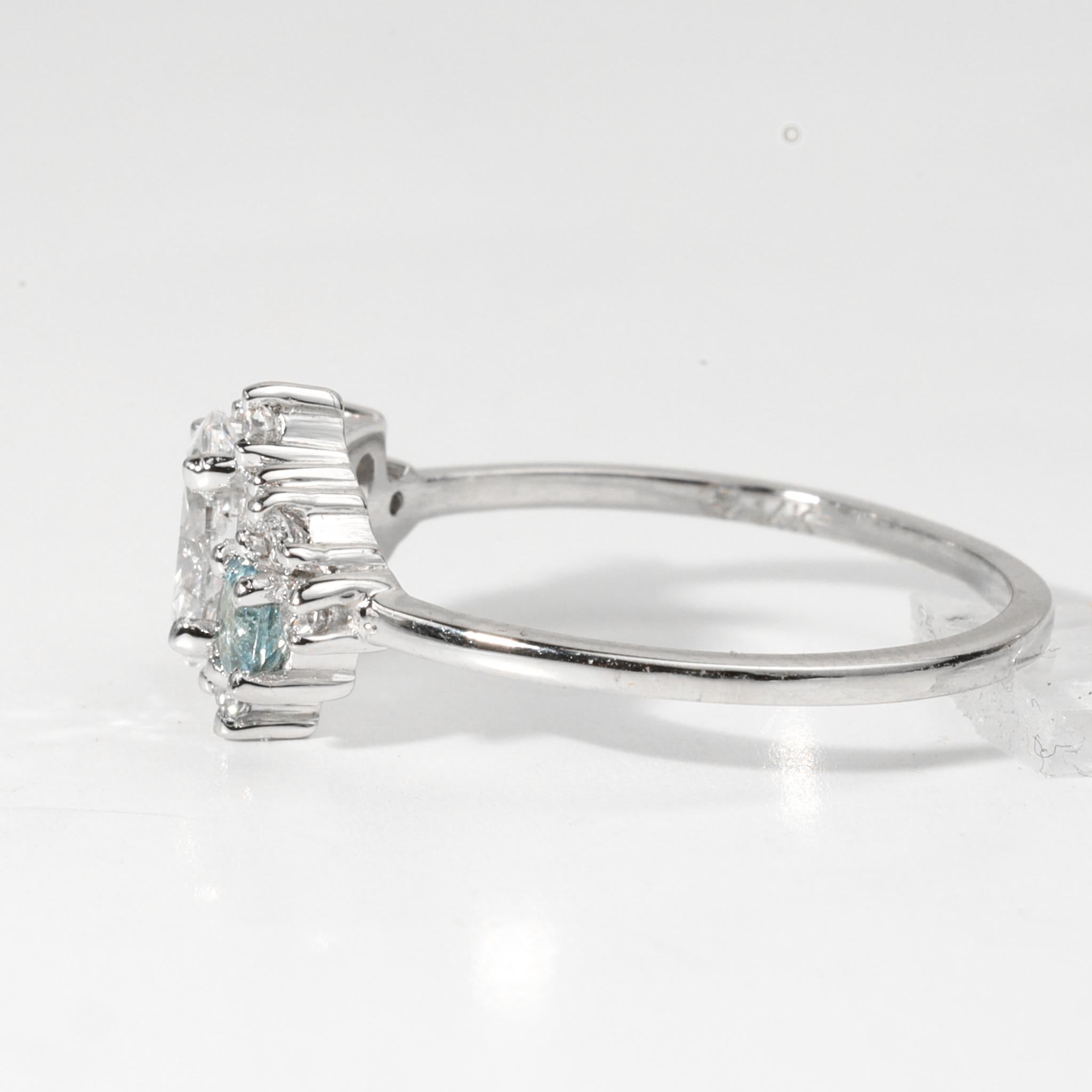 Anello con cluster di diamanti ovali certificati GIA da 0,50 carati con accenti di gemme colorate in oro in vendita 1