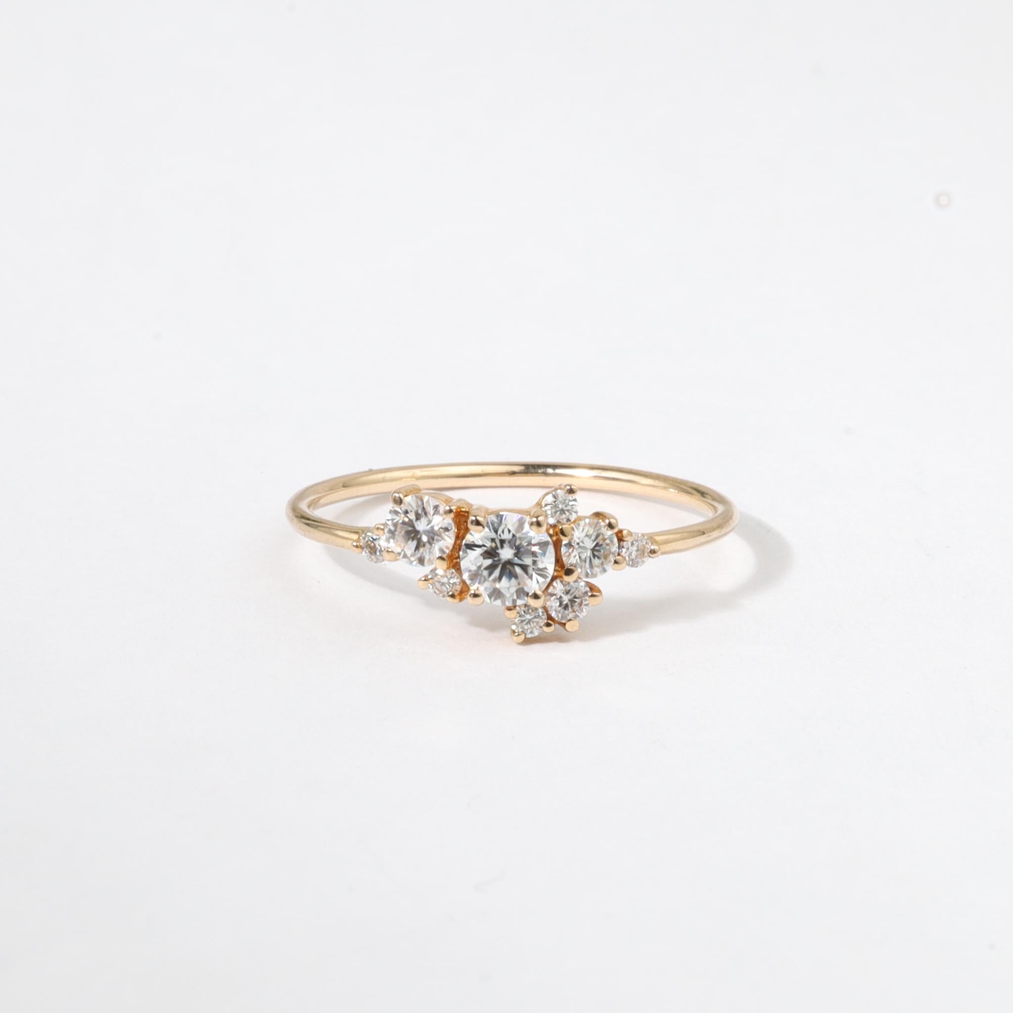 Verlobungsring aus 18 Karat Gelbgold mit GIA-zertifiziertem 0,50 Karat rundem Diamant-Cluster im Angebot 2