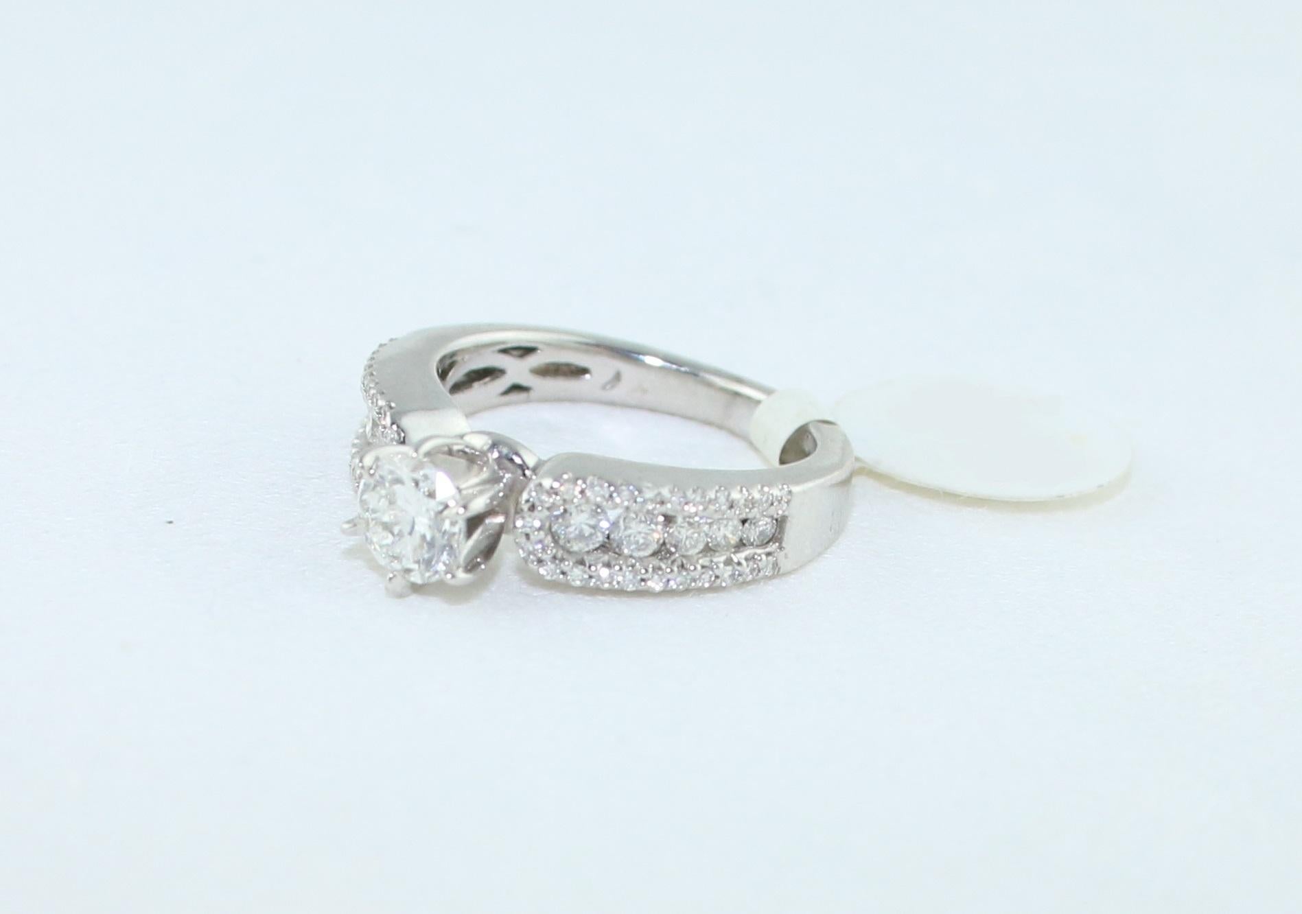 GIA Certified 0.51 Carat E VS2 Round Diamond Gold Engagement Ring For Sale 1