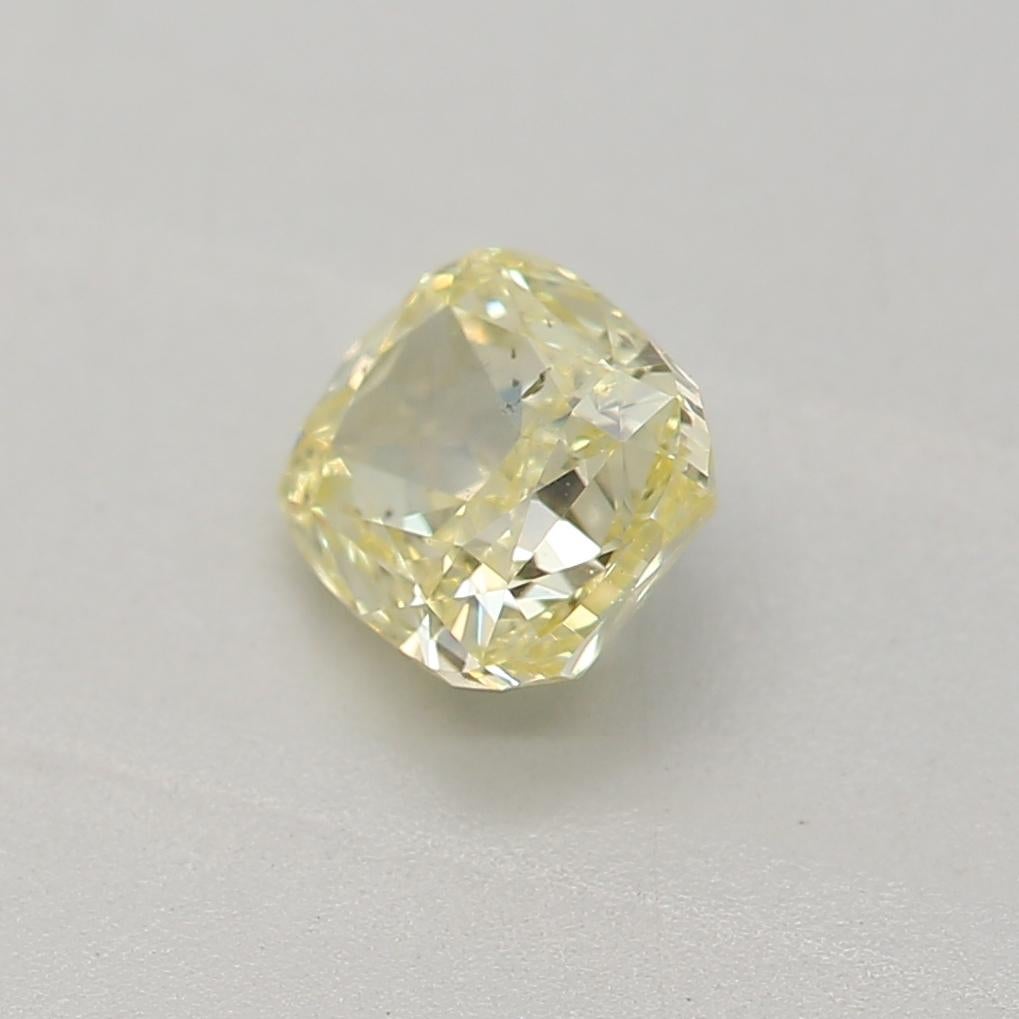 Diamante amarillo fantasía de 0,51 quilates y claridad SI2 certificado por GIA Corte cojín en venta