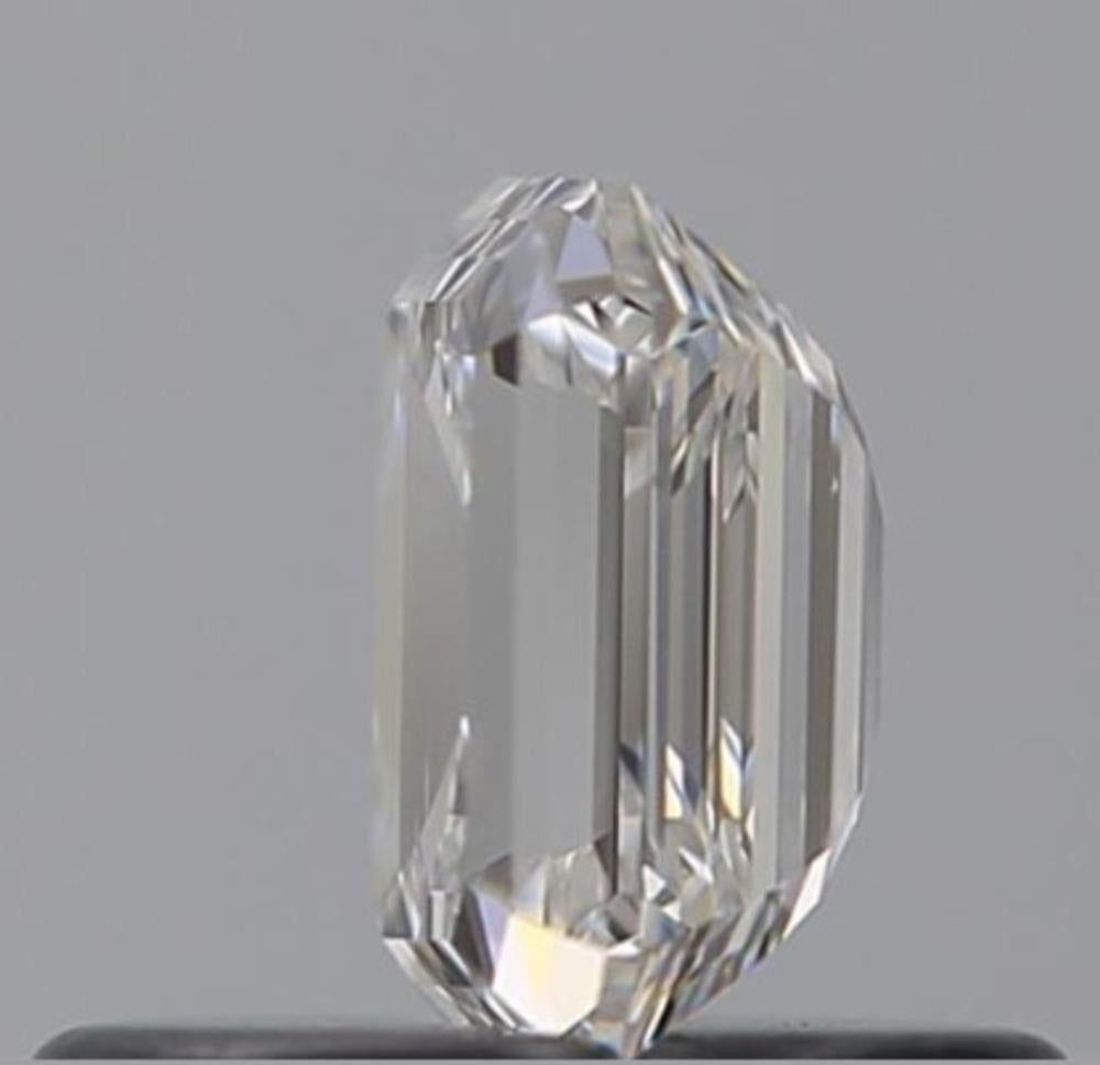Emerald Cut GIA Certified 0.51 Carat G Colour vs2 Clarity Diamond For Sale