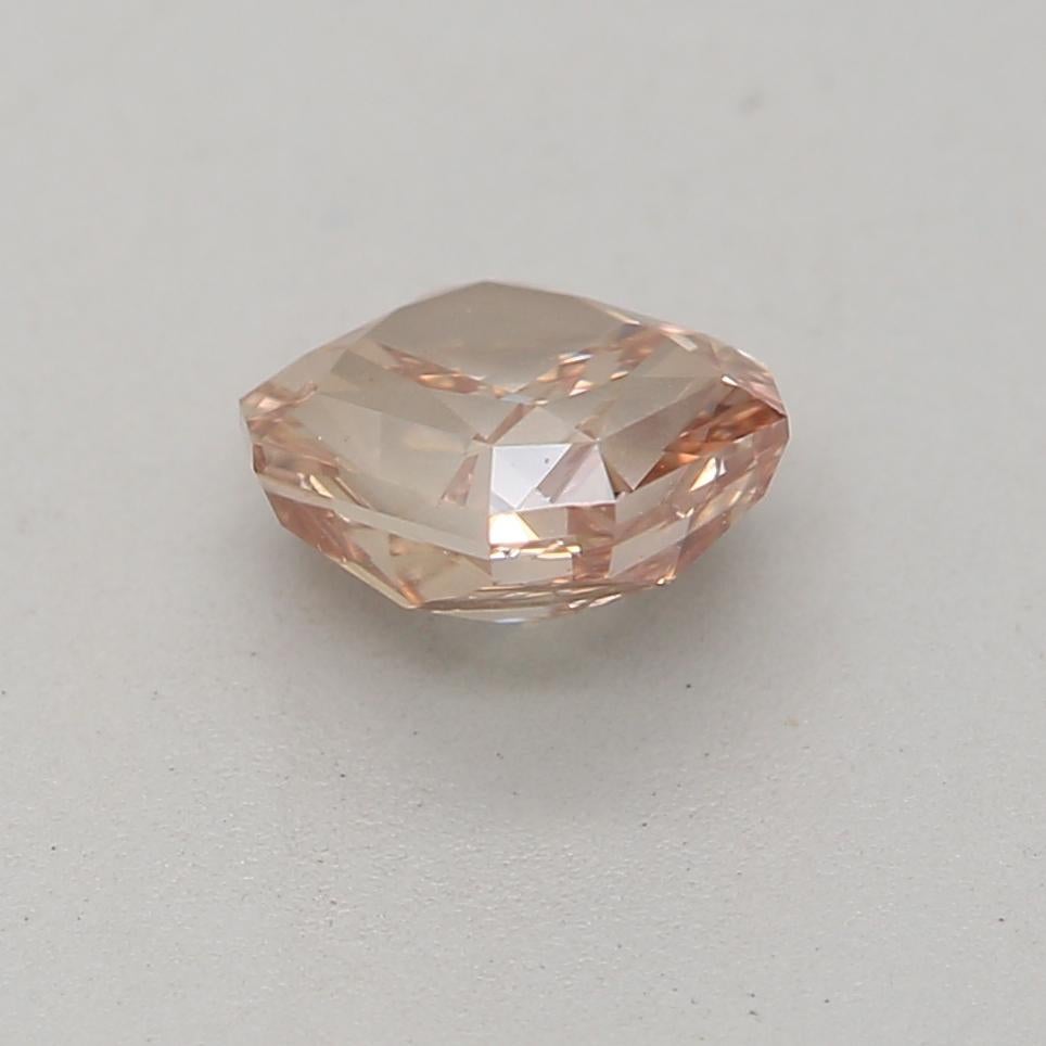 Diamant de 0,52 carat de pureté VS2 de couleur brun orangé fantaisie certifié GIA Neuf - En vente à บางรัก, TH