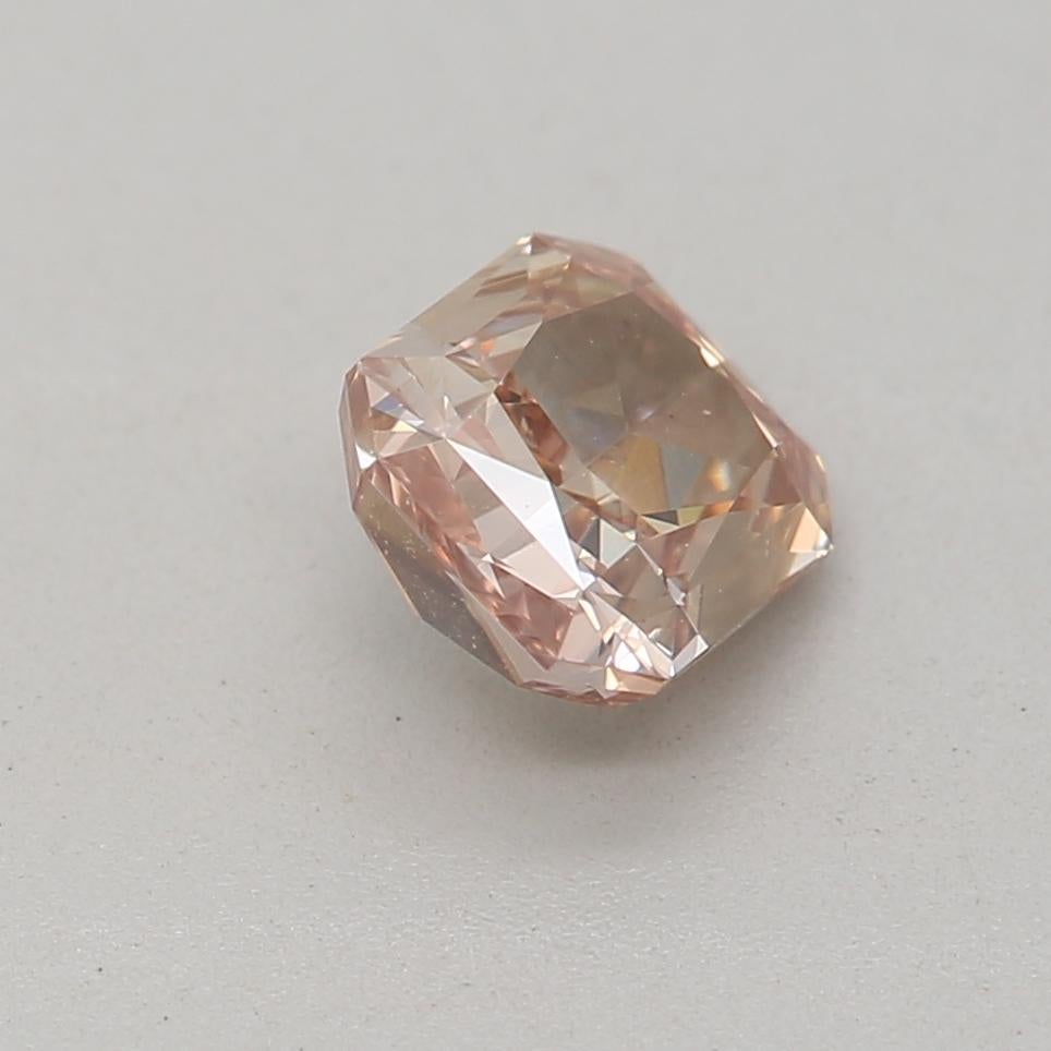 Diamant de 0,52 carat de pureté VS2 de couleur brun orangé fantaisie certifié GIA Unisexe en vente