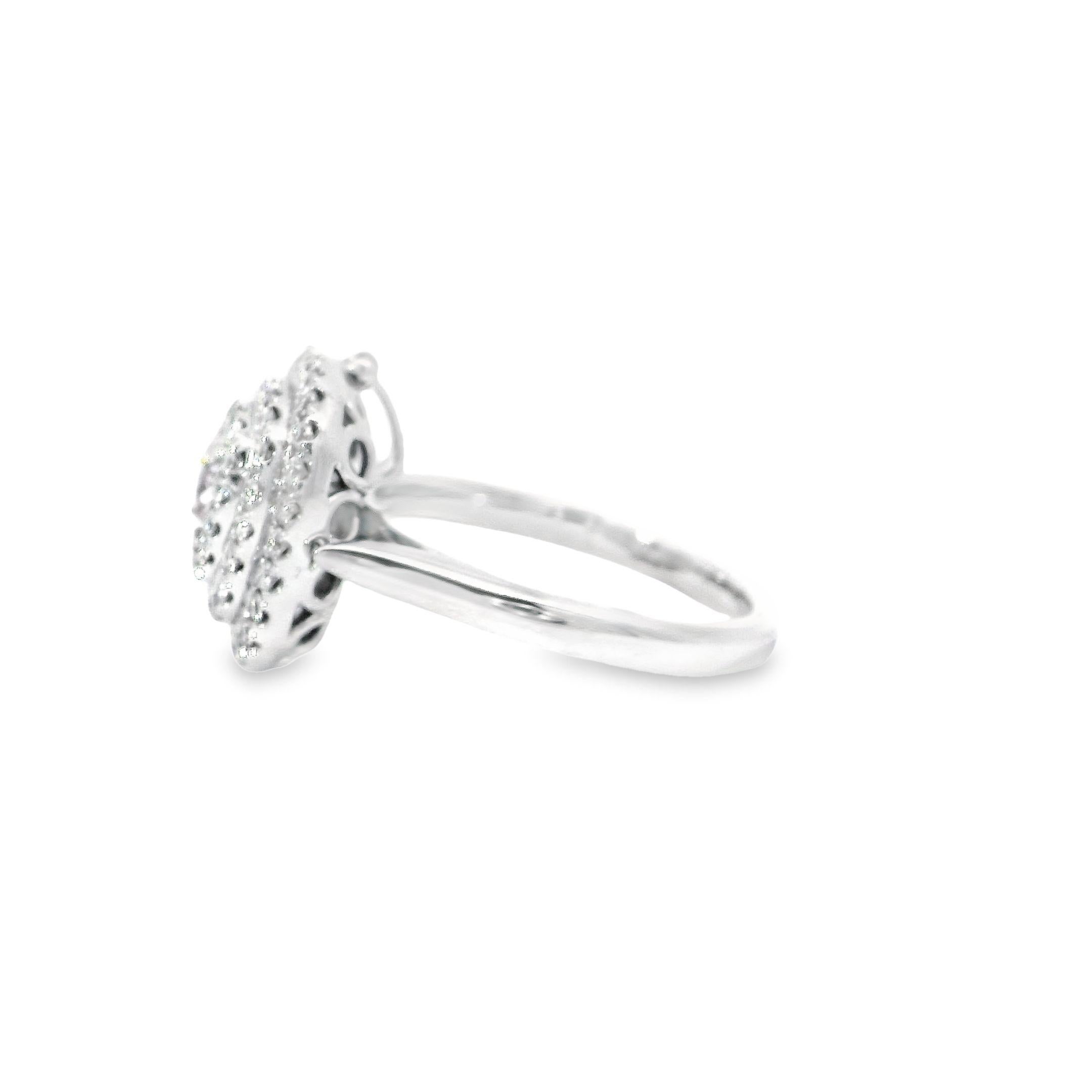 Anello con diamante certificato GIA da 0,52 carati di colore rosa molto chiaro con purezza VS2 in vendita 2