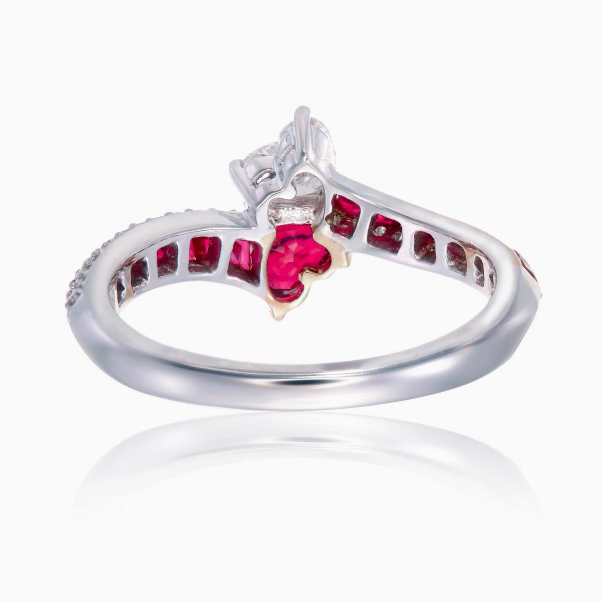 GIA Certified 0.53 Carat Burmese No Heat Ruby and Diamond Ring In New Condition For Sale In Bangkok, TH
