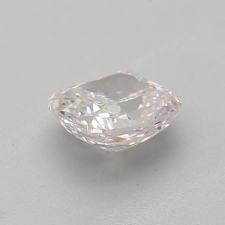 GIA Certified 0.53 Carat Faint Pink VS2 Clarity Diamond In New Condition For Sale In บางรัก, TH