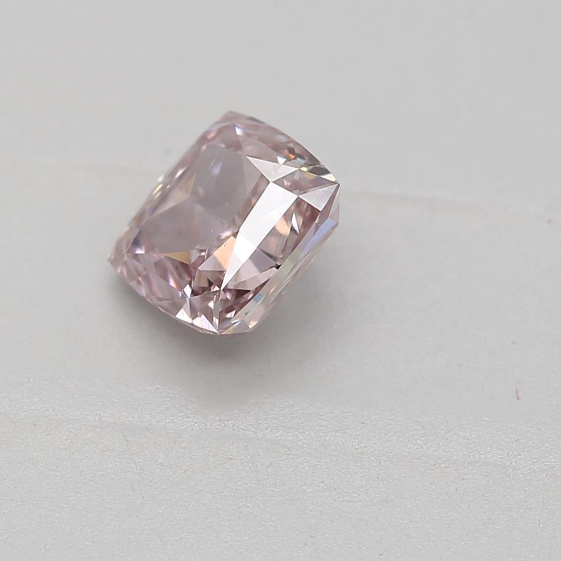 Taglio cuscino GIA Certificato 0,53 Carati Fancy Purplish Pink Si2 Clarity Diamond in vendita