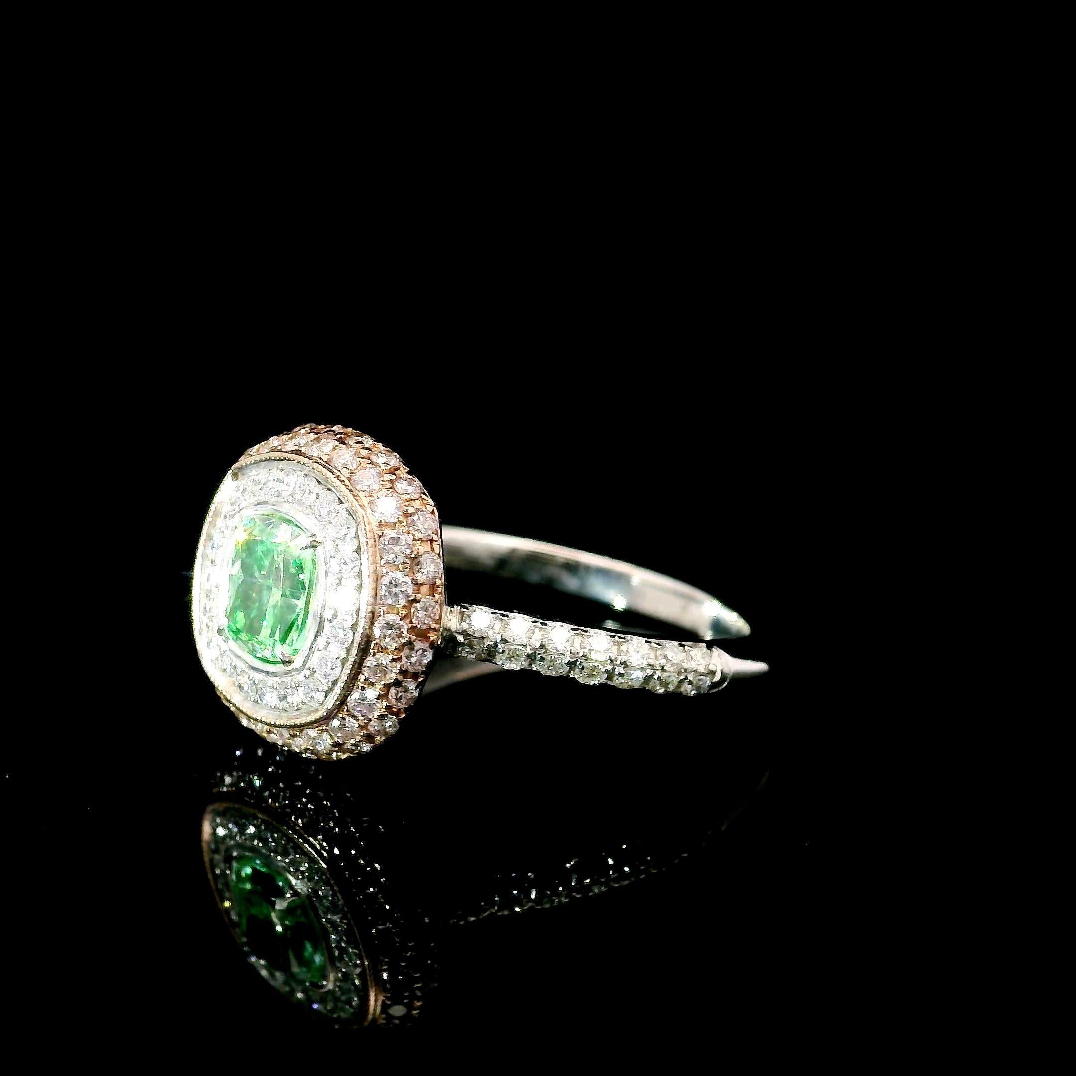 GIA Certified 0.54 Carat Fancy Light Yellow Green VS2 Clarity Diamond Ring In New Condition For Sale In บางรัก, TH