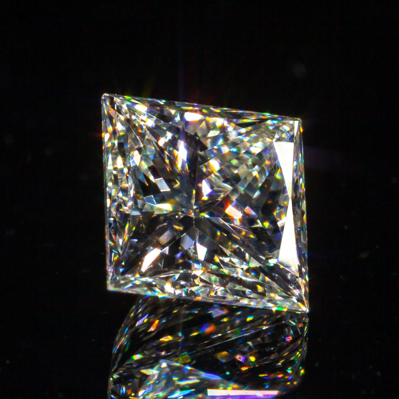 GIA Certified 0.54 Carat Princess Cut Natural Diamond, J Color, VS2 Clarity In New Condition For Sale In Van Nuys, CA