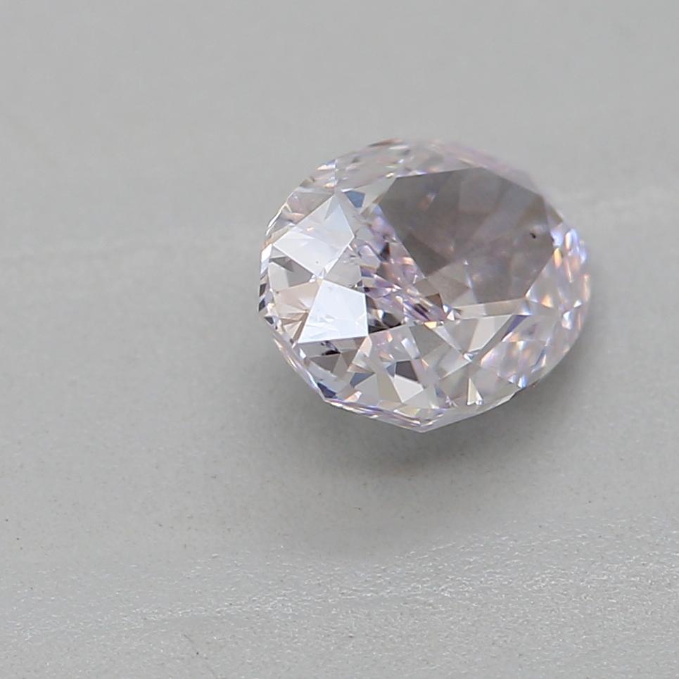 Diamant rose très clair certifié GIA de 0,54 carat de pureté SI1 en vente 1