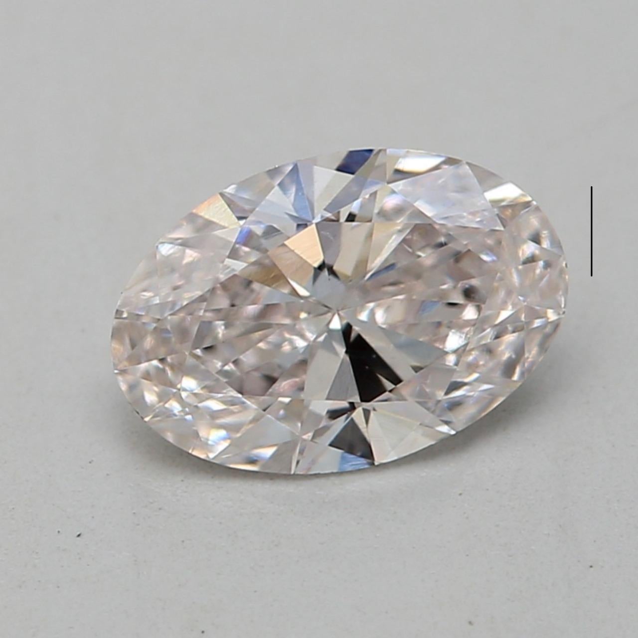 Taglio ovale Diamante certificato GIA da 0,54 carati di colore rosa molto chiaro con purezza VS2 in vendita