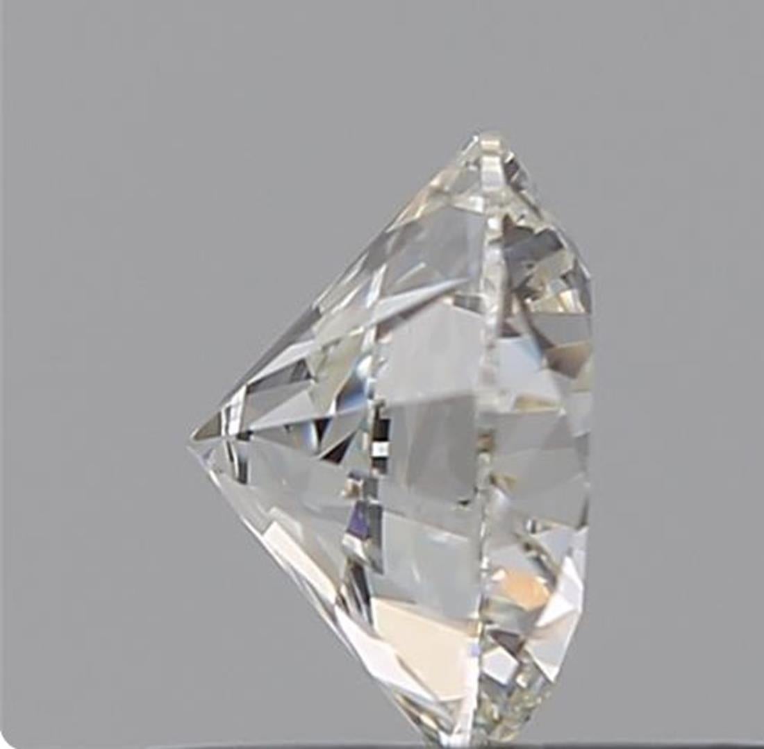 Round Cut GIA Certified 0.55 Carat G Colour VVS1 Clarity Diamond For Sale