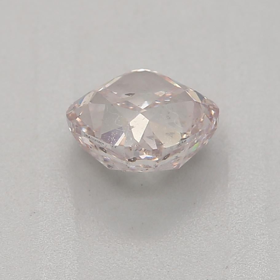 GIA Certified 0.56 Carat Light Pink SI2 Clarity Diamond In New Condition For Sale In บางรัก, TH
