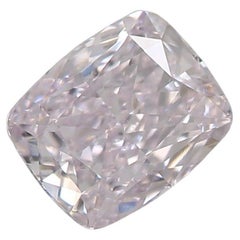 Diamante certificado por el GIA de 0,56 quilates de color rosa claro y claridad VS1
