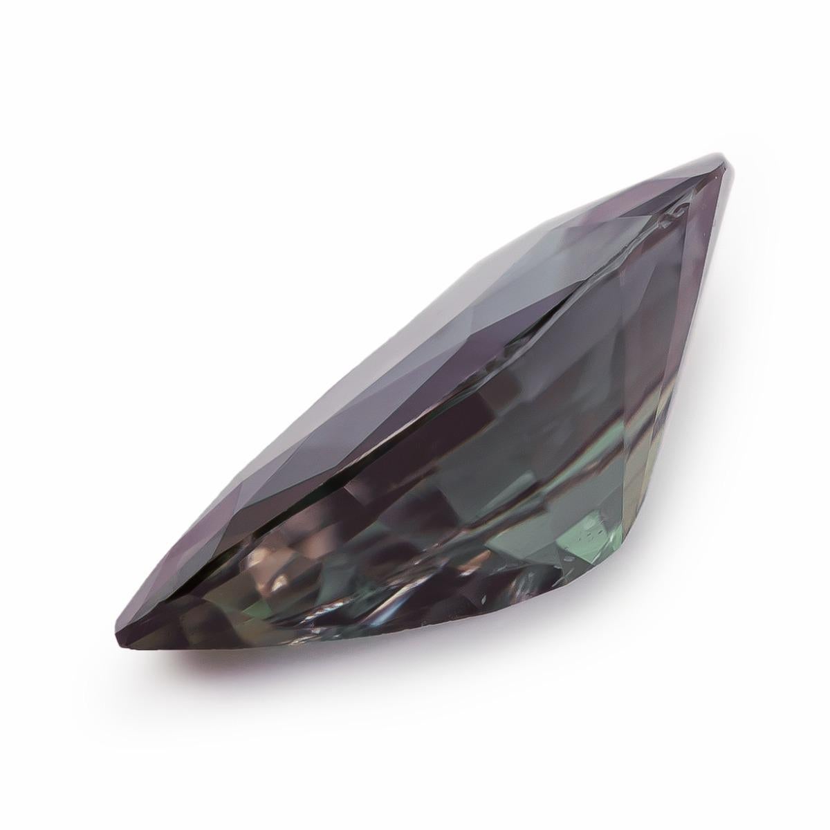 GIA Certified Natural Alexandrite 0.56 Carats In New Condition For Sale In Los Angeles, CA