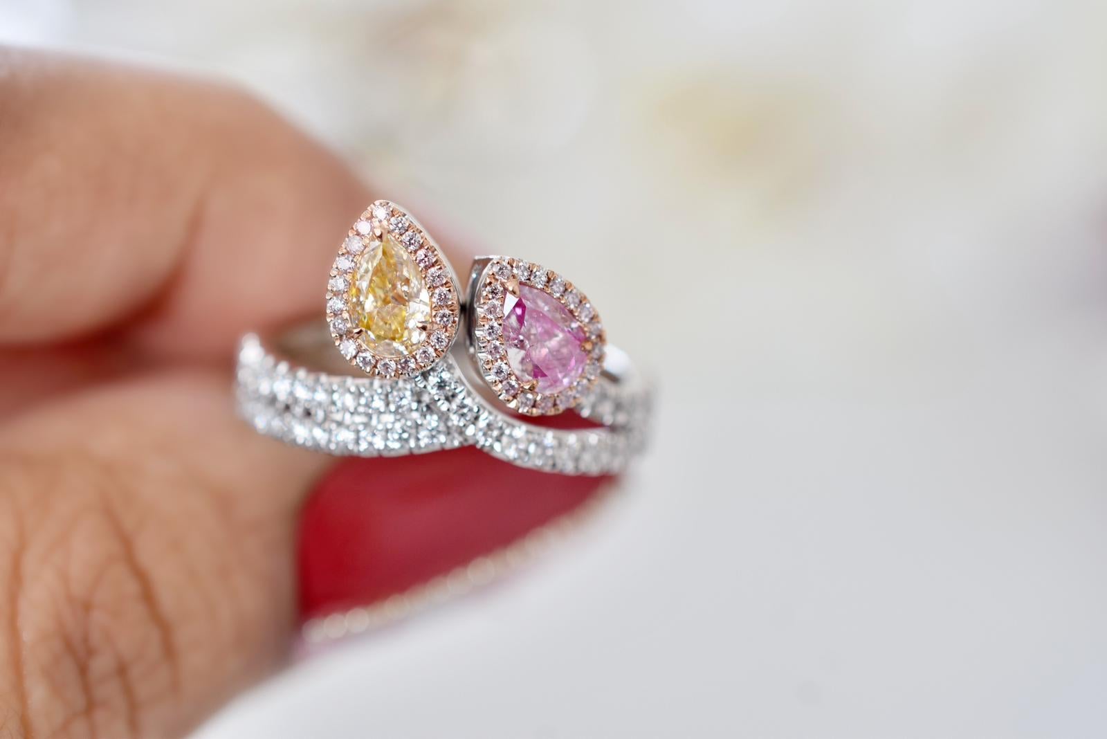 GIA Certified 0.56 Carat Yellow & Pink Diamond Cocktail Ring  In New Condition For Sale In Kowloon, HK