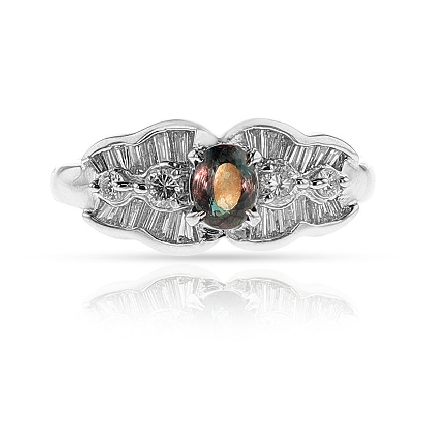 Certificado GIA 0.58 ct. Anillo de Alejandrita Brasileña con Diamantes, Platino Corte oval en venta