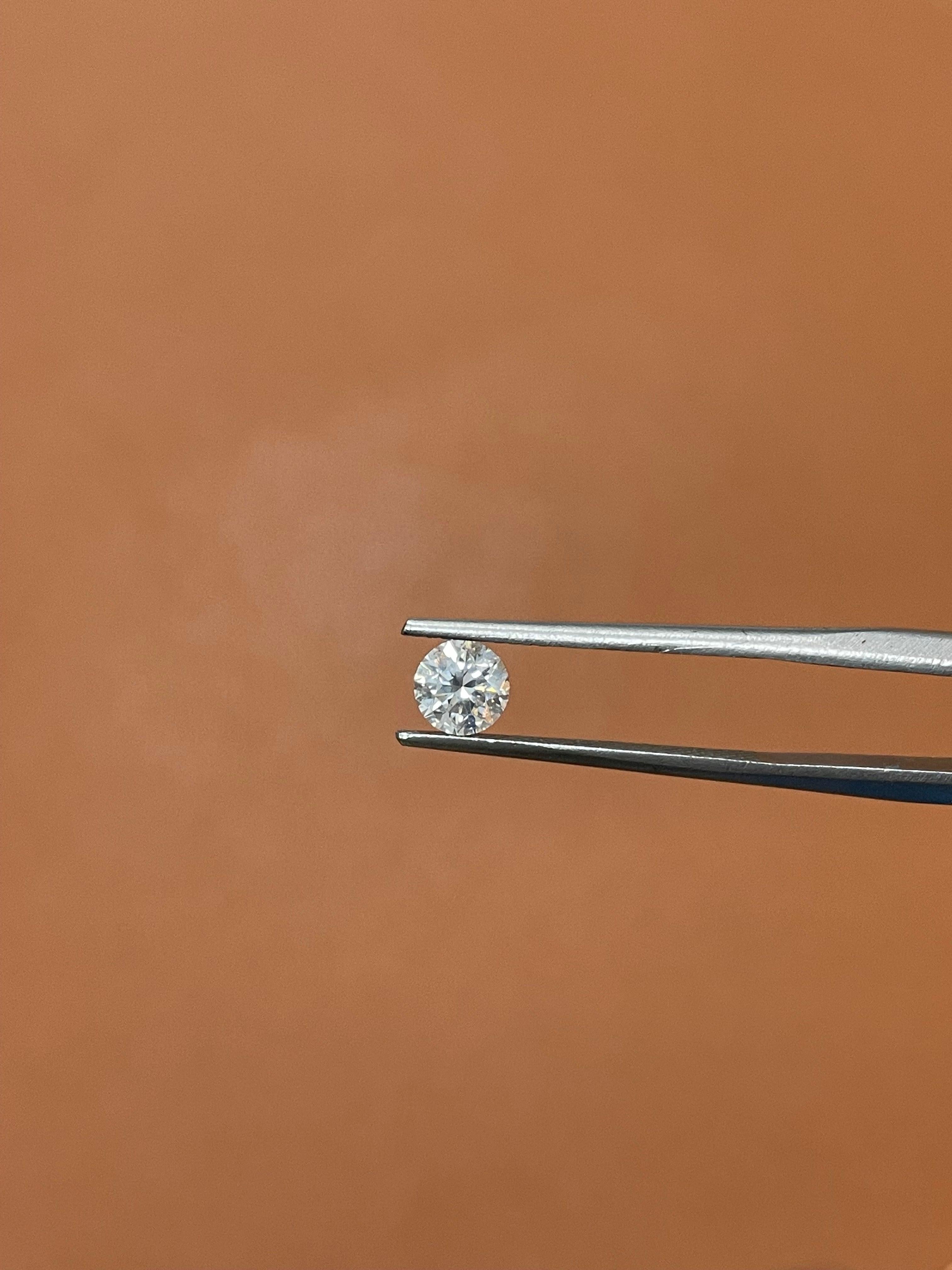 Taille brillant Diamant libre certifié GIA 0,58 carats F SI2 brillant rond en vente