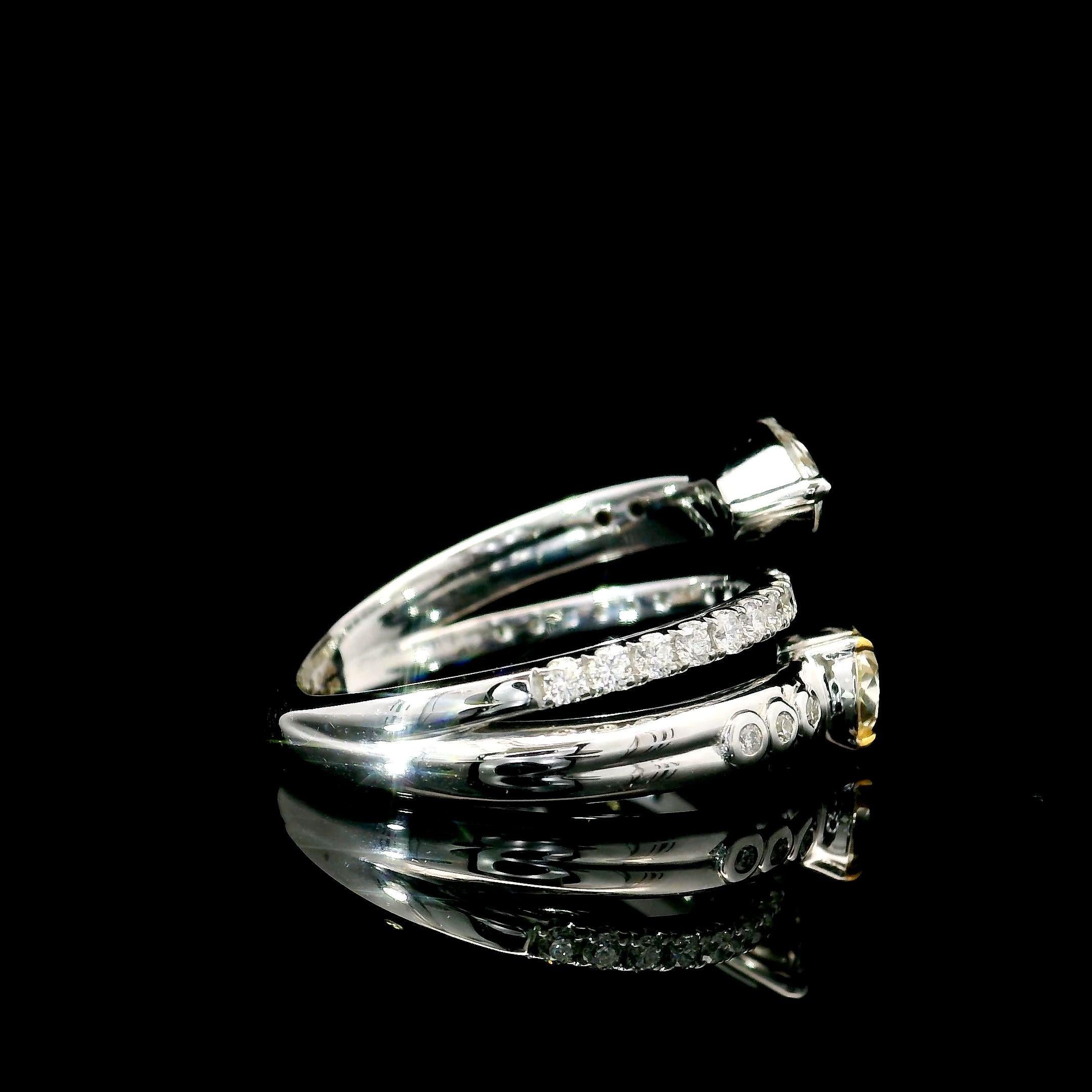 GIA Certified 0.59/0.56 Cts Fancy Light Yellow / G VVS1/VS1 Clarity Diamond Ring For Sale 2