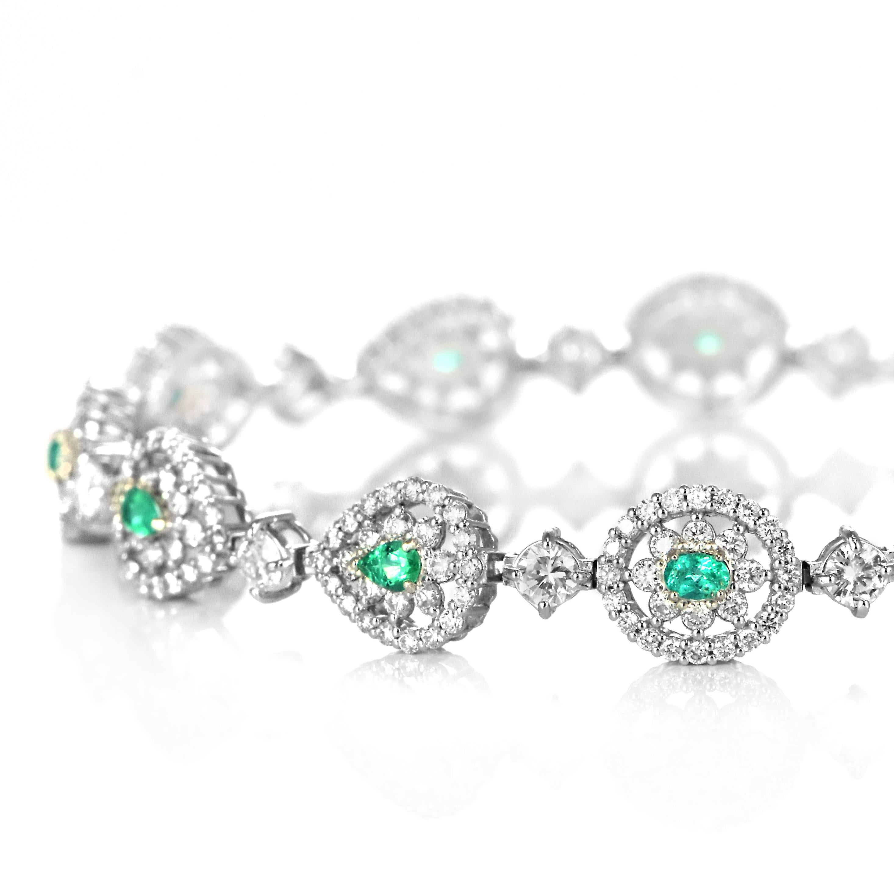 Moderne Bracelet en platine avec diamants et paraiba brésilien de 0,59 carat certifié GIA en vente