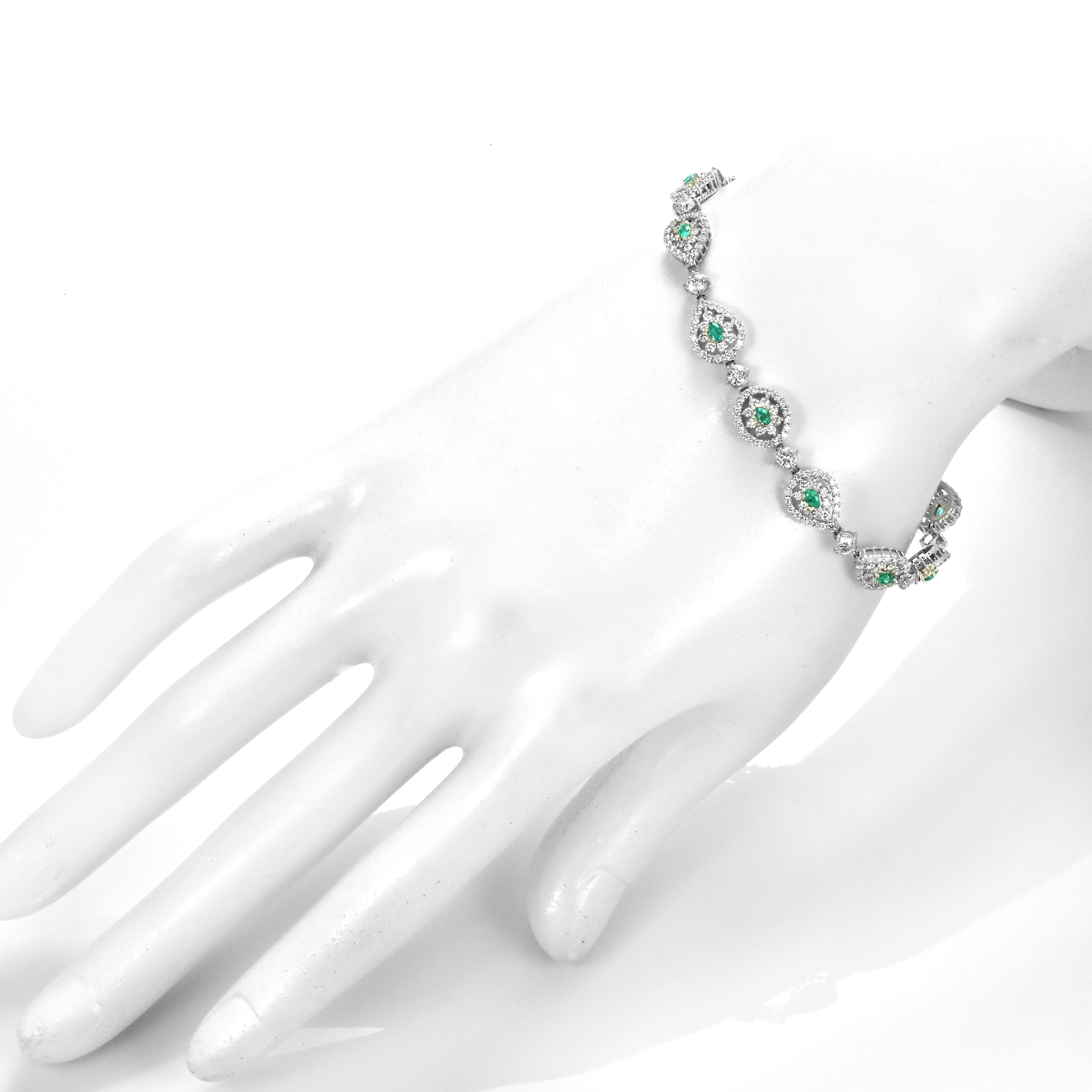 Taille ovale Bracelet en platine avec diamants et paraiba brésilien de 0,59 carat certifié GIA en vente