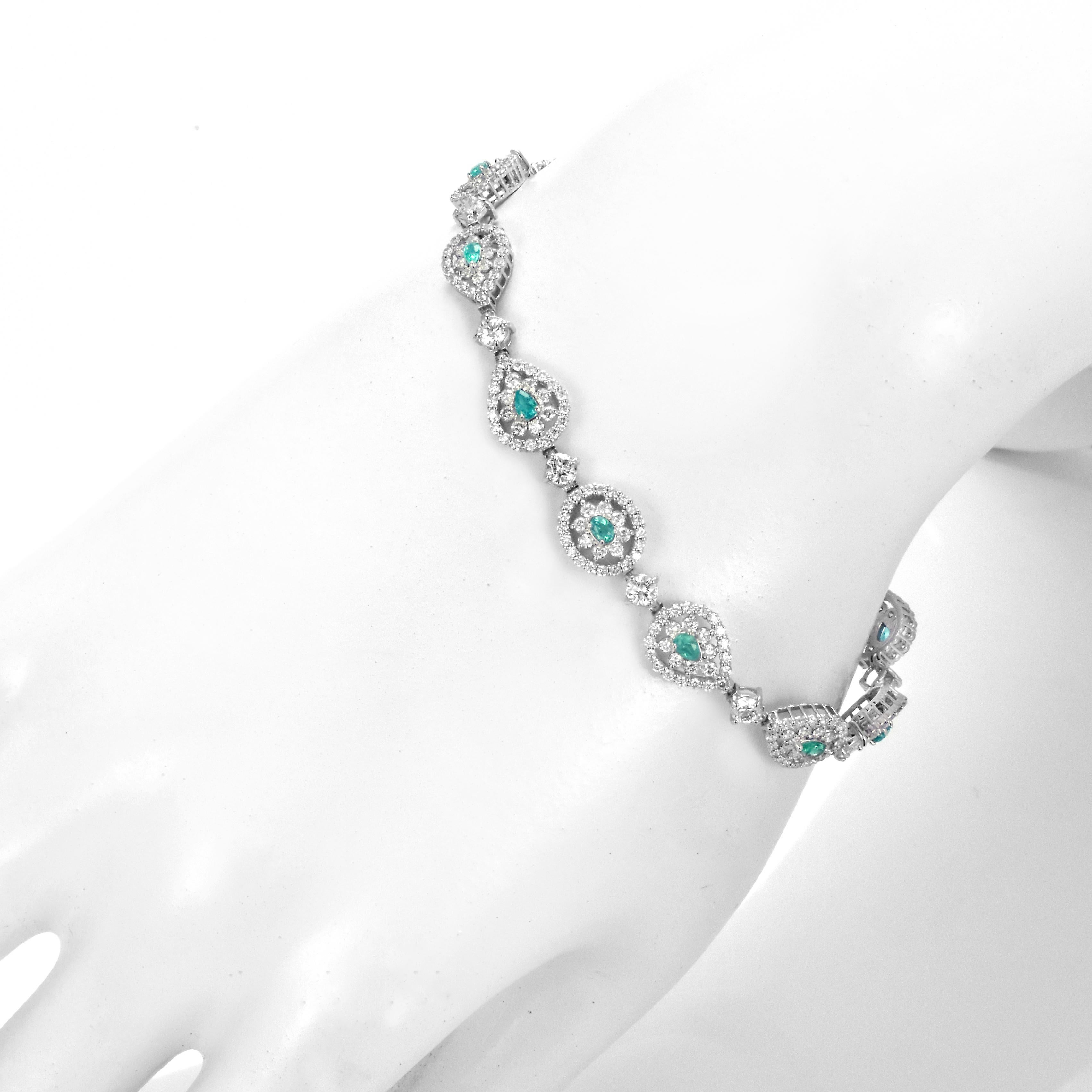 Bracelet en platine avec diamants et paraiba brésilien de 0,59 carat certifié GIA Neuf - En vente à Tokyo, JP