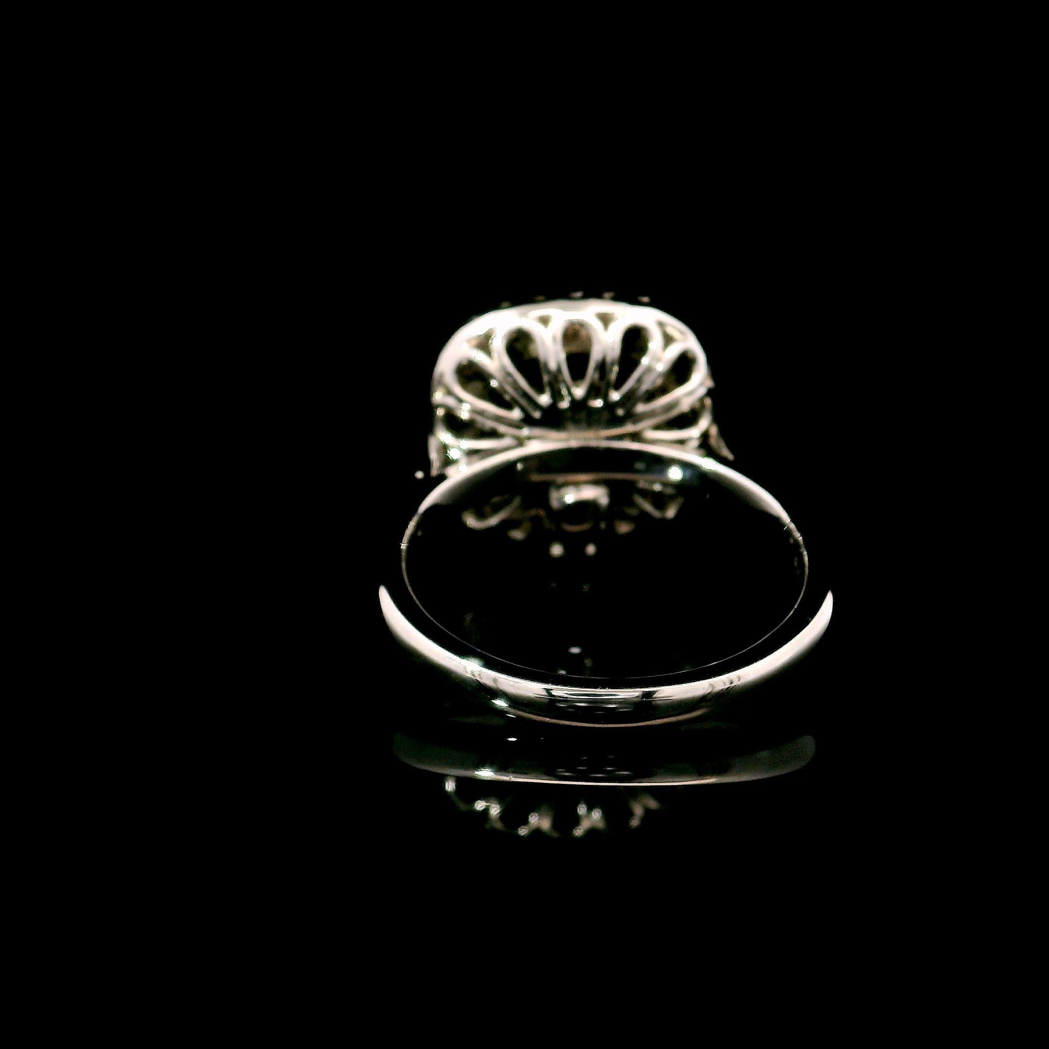 Femenino o masculino Anillo de diamantes con certificado GIA de 0,60 quilates de color rosa tenue y claridad VVS2 en venta