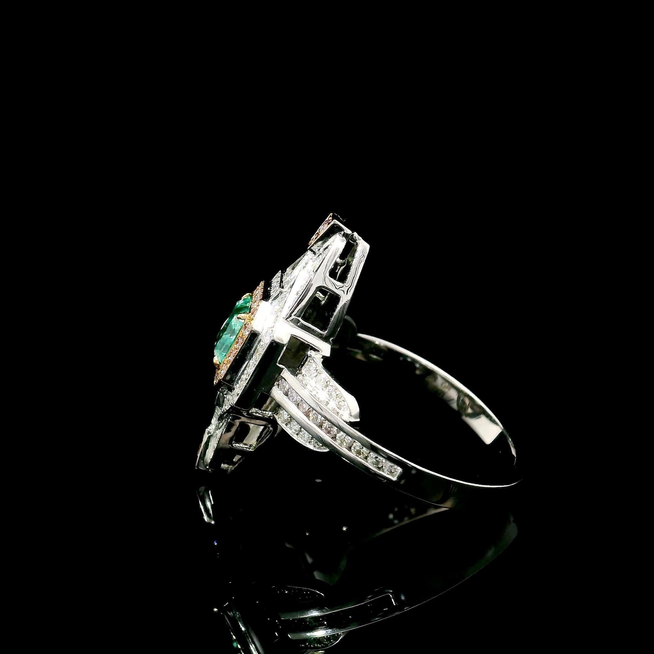 Bague en diamant vert clair fantaisie de 0,60 carat certifié par le GIA en vente 1
