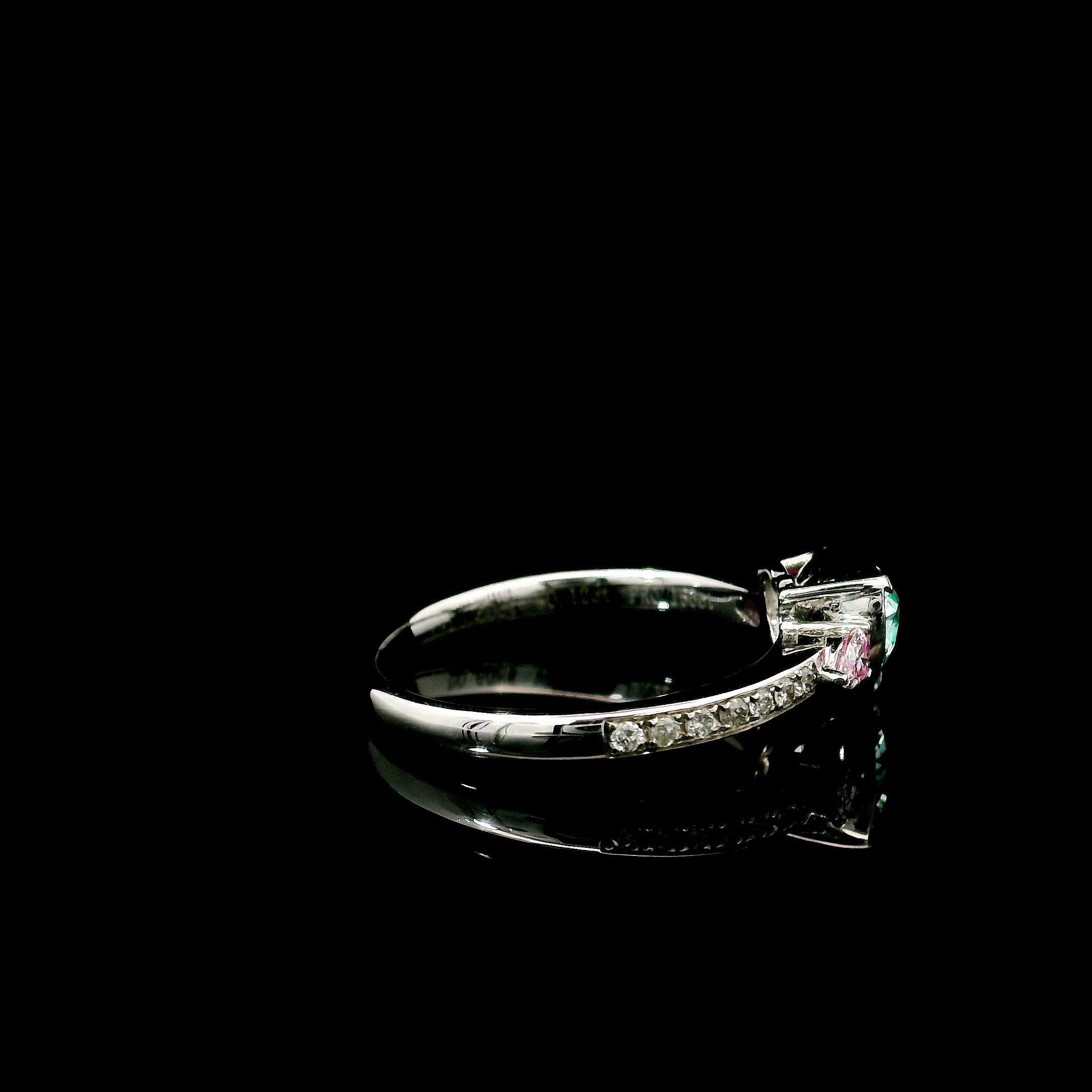 GIA Certified 0.60 Carat Very Light Green Yellow SI2 Clarity Diamond Ring For Sale 1