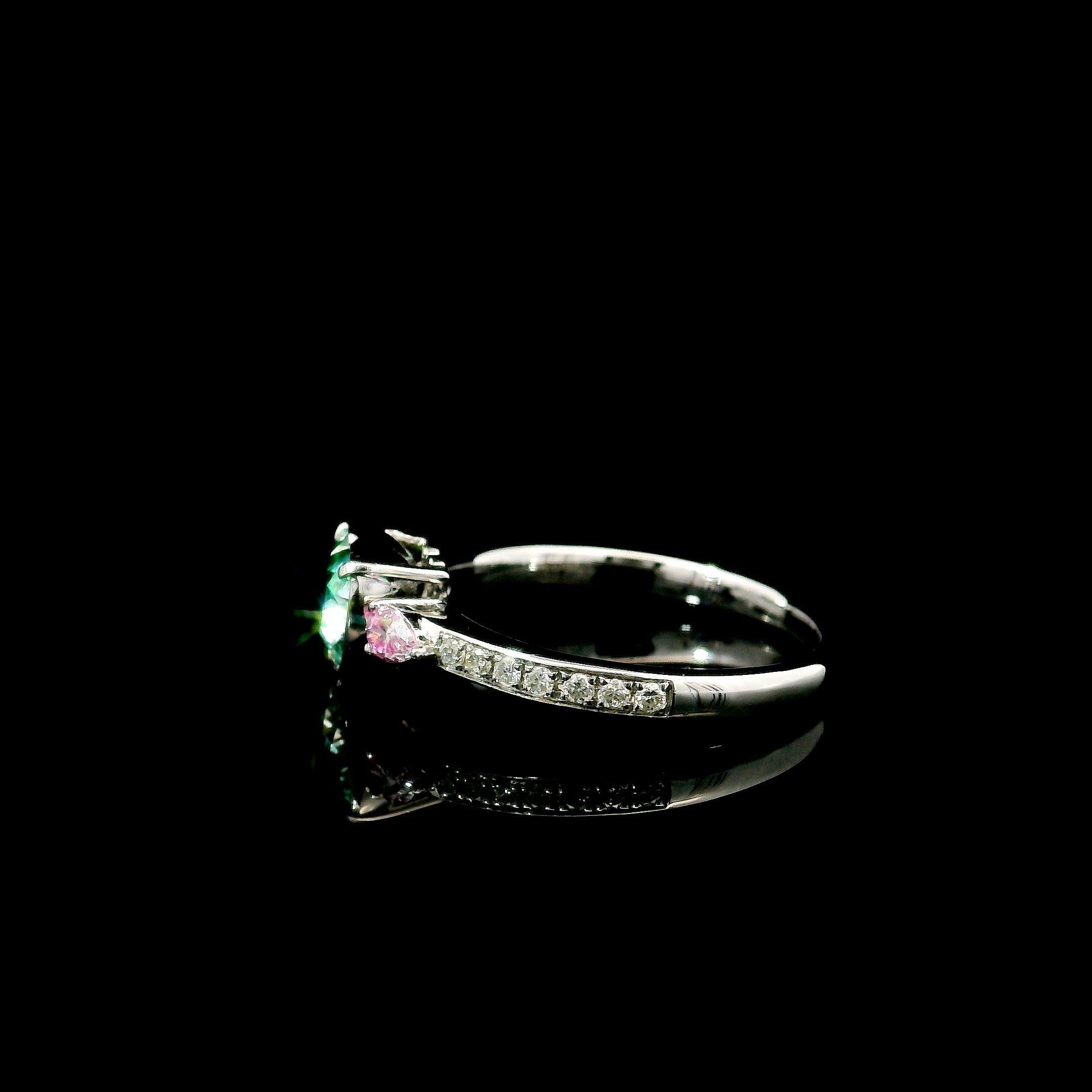 GIA Certified 0.60 Carat Very Light Green Yellow SI2 Clarity Diamond Ring For Sale 2