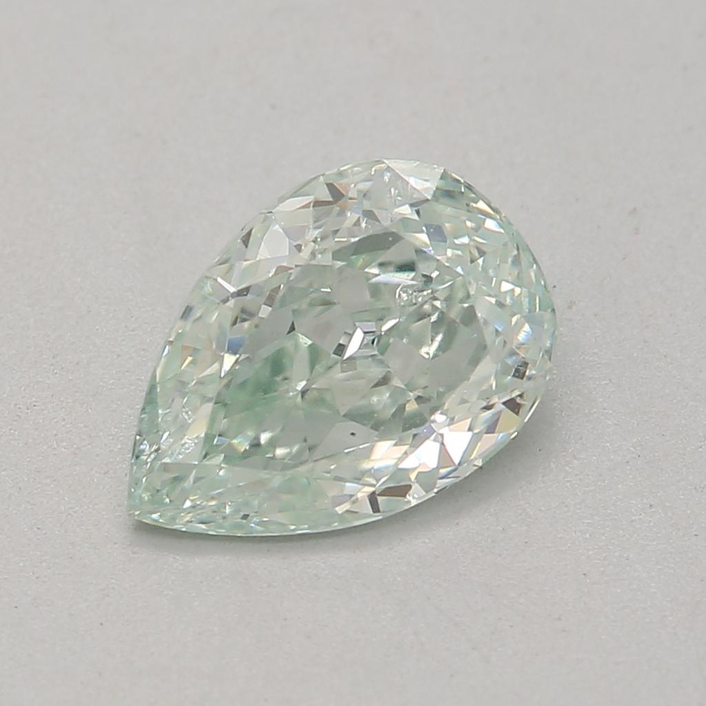 Certificado: GIA 
Número de informe: 3385840672
Forma y corte: Pera
Peso en quilates: 0,61 quilates
Medidas: 7,17 x 4,97 x 2,58 mm
Grado de color: Verde azulado fantasía

CARACTERÍSTICAS DEL DIAMANTE:

Este diamante verde azulado de fantasía es un