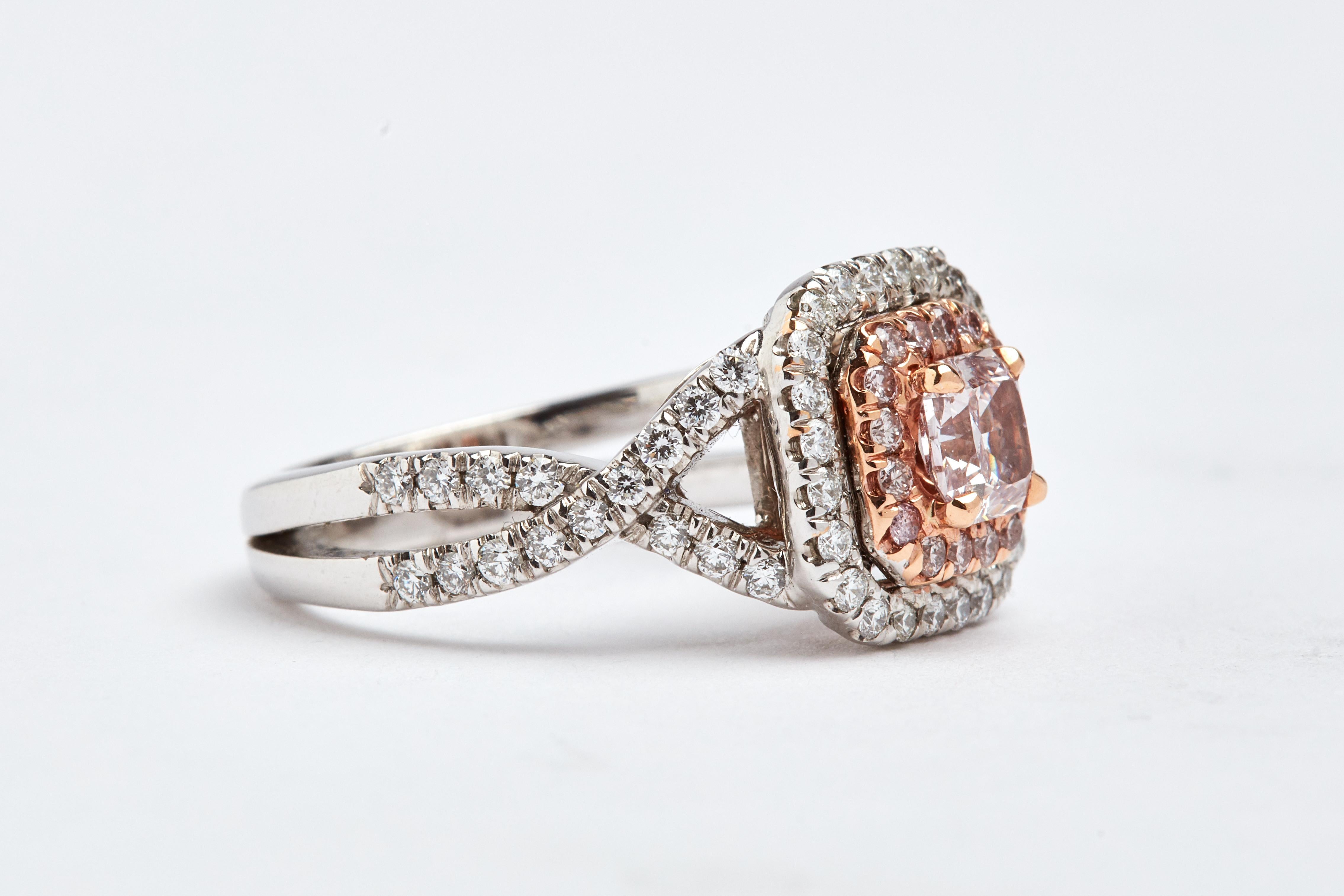 Bague en diamant brun naturel taille radiant de 0,62 carat certifié par le GIA en vente 2