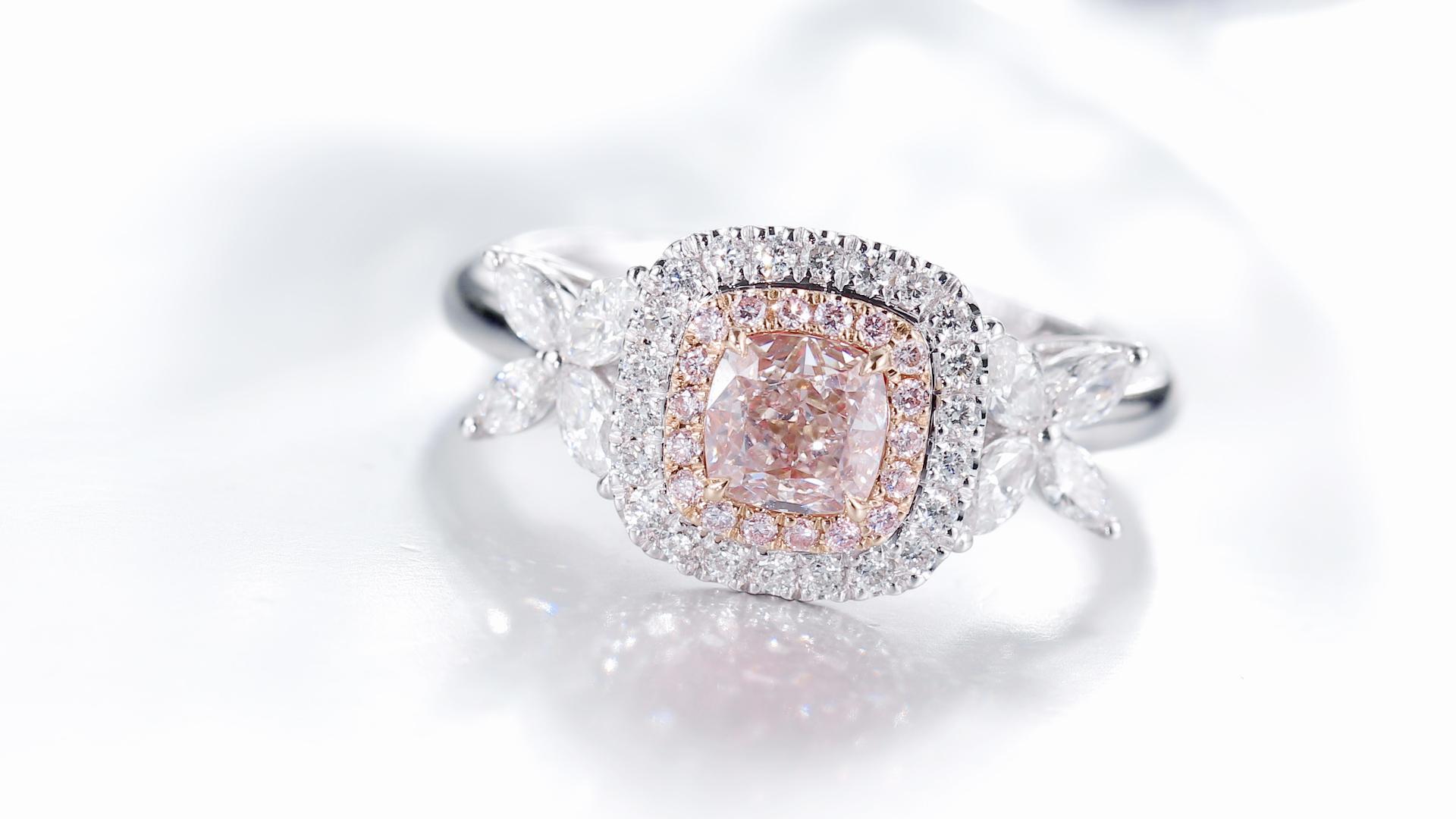 GIA-zertifiziert, 0,62ct Light Pinkish Brown Natural Diamond Verlobungsring im Angebot 1