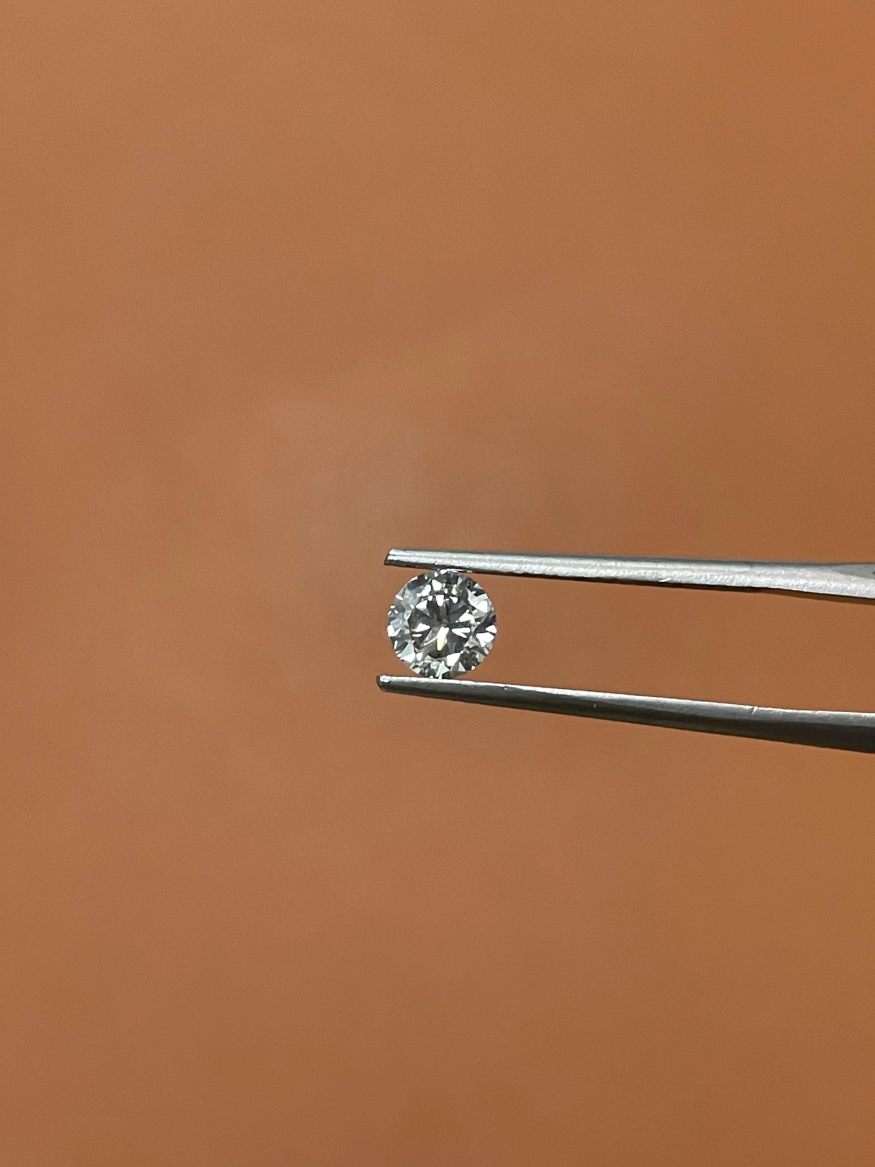 Diamante redondo brillante gris fantasía certificado por GIA de 0.62 qt Corte brillante en venta