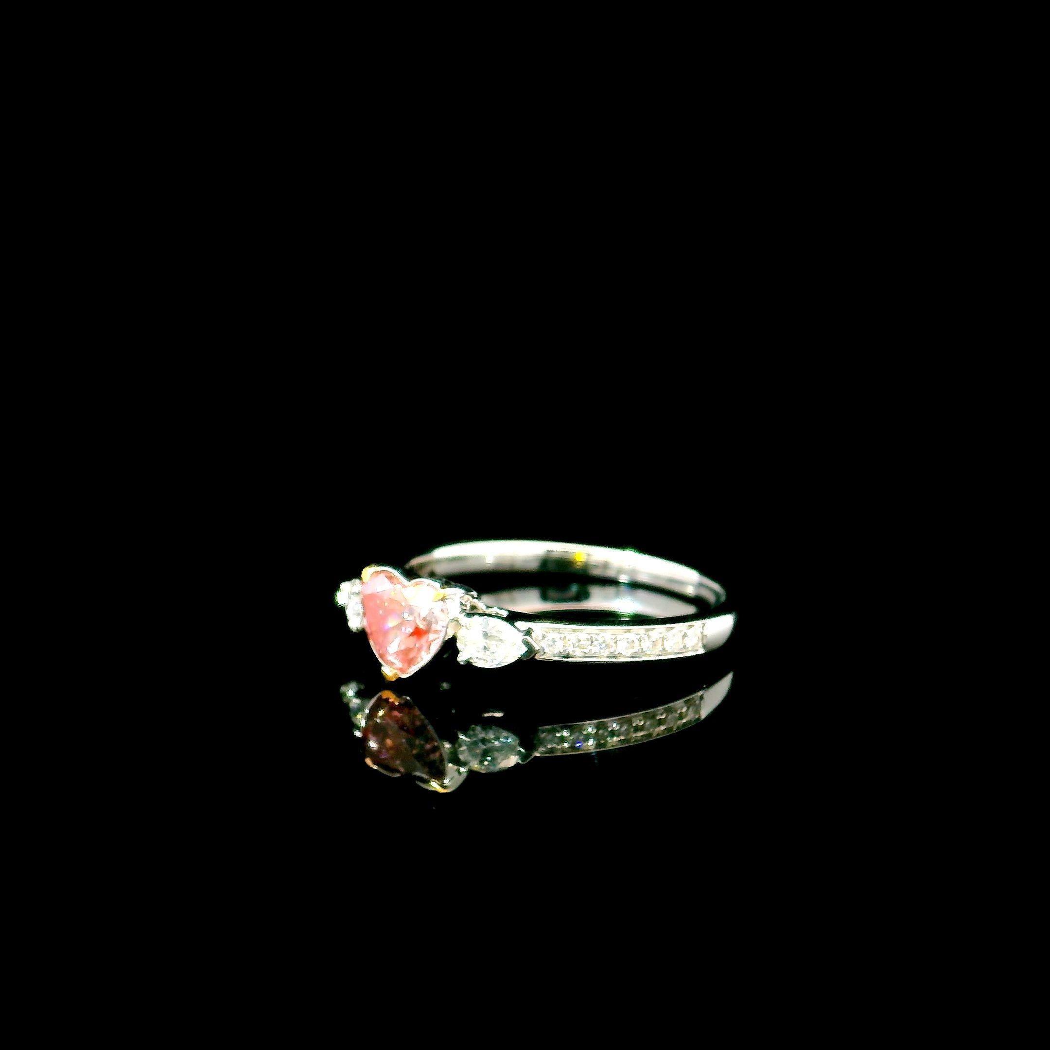 GIA Certified 0.64 Carat Fancy Pink Diamond Ring In New Condition For Sale In บางรัก, TH