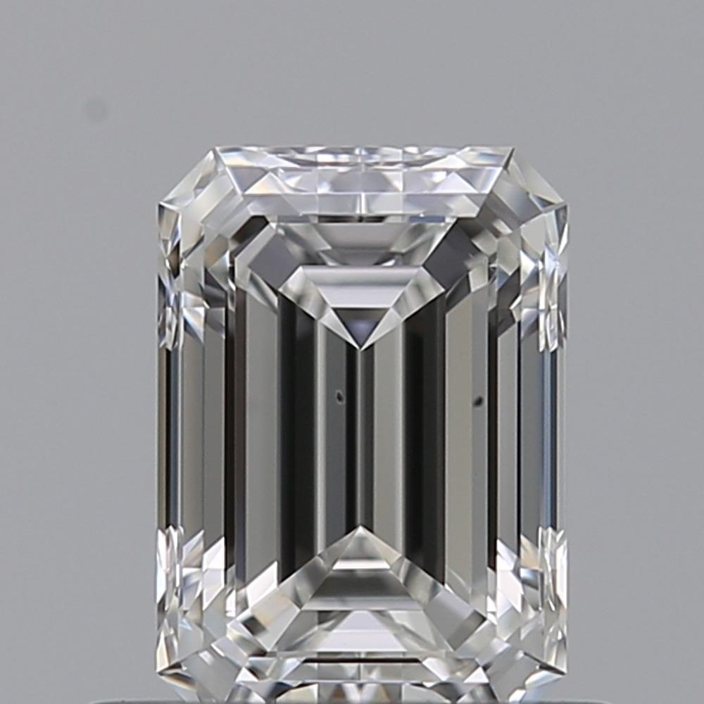 Certificato: GIA 
Numero del rapporto: 1513368070
Forma e taglio: Smeraldo
Peso in carati: 0,64 carati
Misure:  5.82 x 4.10 x 2.79 mm
Grado di colore: G Colore

CARATTERISTICHE DEL DIAMANTE:

Questo diamante naturale di colore G è classificato come