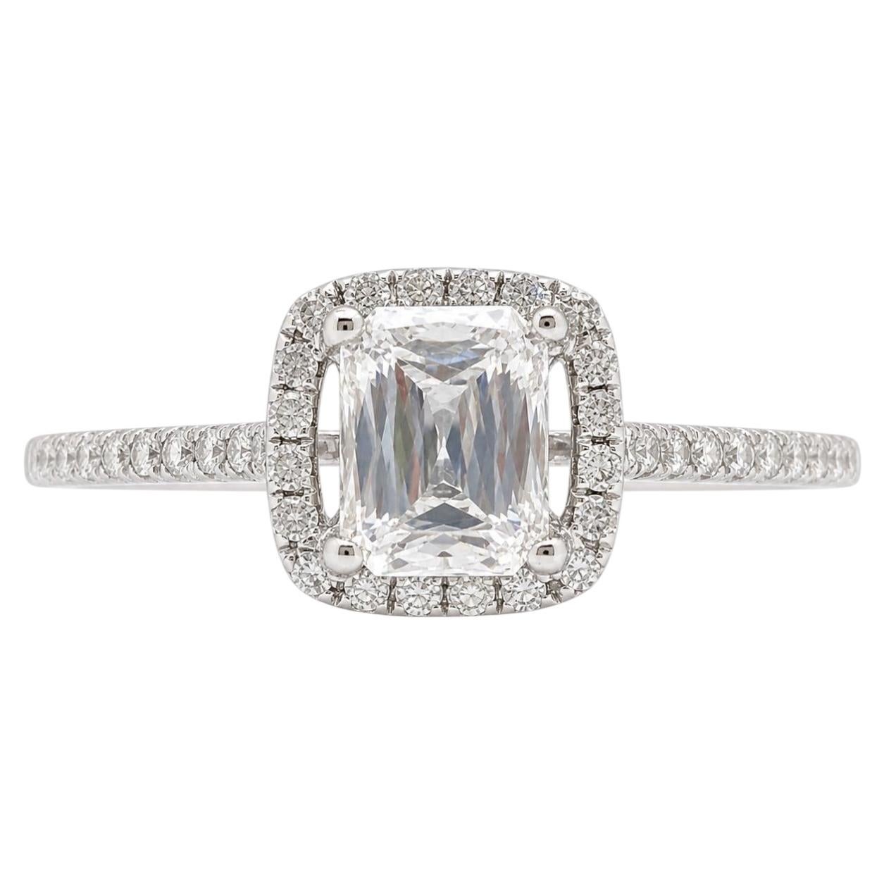 Bague de fiançailles en or blanc 18 carats avec diamants certifiés GIA en vente