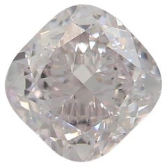 Diamante certificado por el GIA de 0,65 quilates de color rosa claro y claridad VS2
