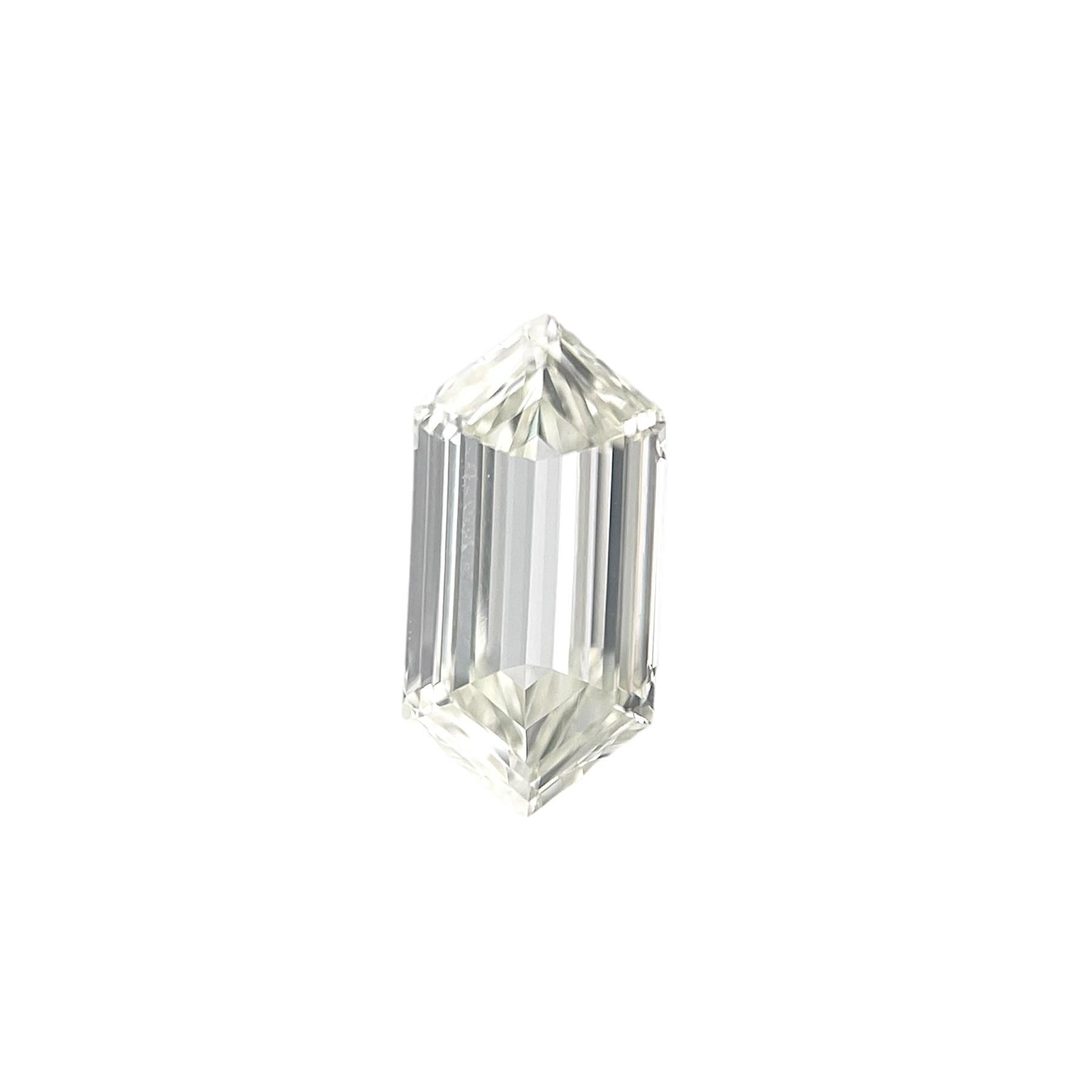 ITEM DESCRIPTION

ID #: NYC57473
Stone Shape: Hexagonal 
Diamond Weight: 0.67 carat
Clarity: VS2 
Color: L 
Cut:	Excellent
Measurements: 8.02X4.08.2.21 mm
Depth : 54.2%
Table %: 	68%
Symmetry: EXCELLECT 
Polish: Good
Fluorescence: FAINT 
Certifying