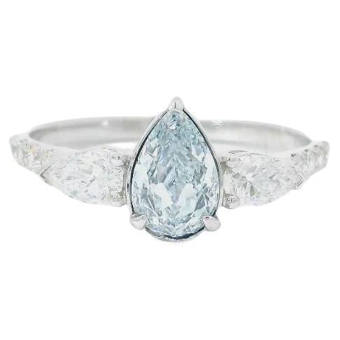 Anello con diamante certificato GIA da 0,67 carati di colore blu molto chiaro (indeterminato) con purezza SI1