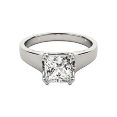 GIA Certified 0,7 Carat Double Pronglis Princess Trellis Platinum Diamond Ring