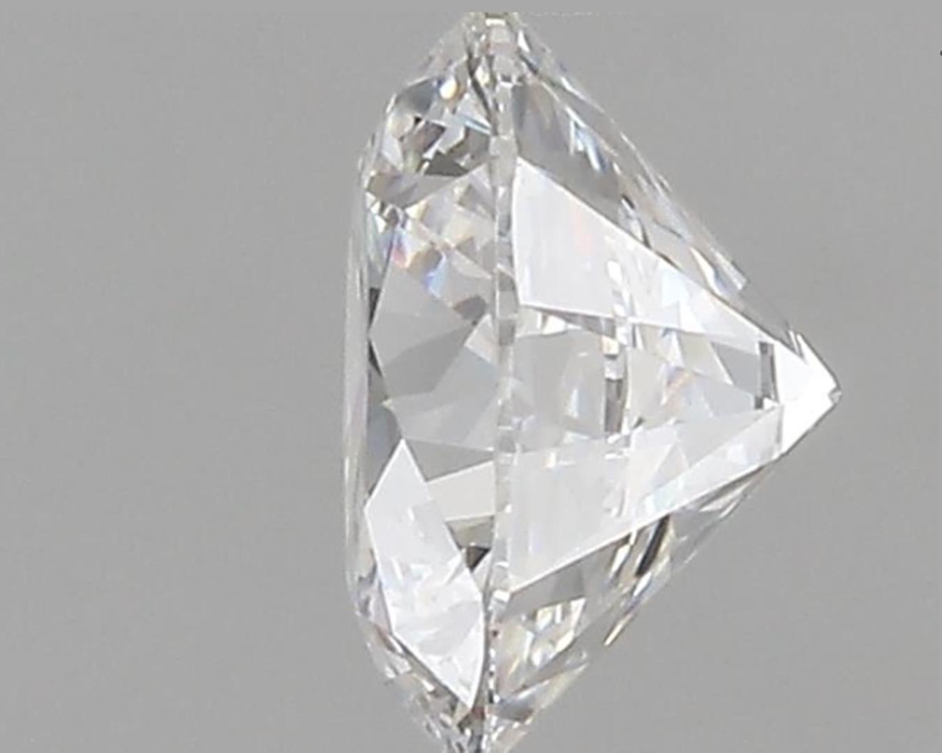 GIA Certified 0.70 Carat D Colour VS1 Clarity Diamond In New Condition For Sale In บางรัก, TH
