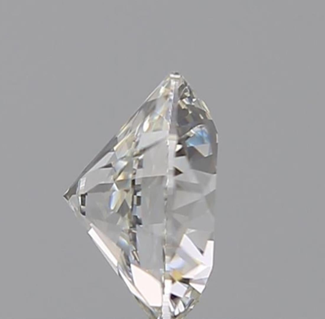 GIA Certified 0.70 Carat F Colour VVS2 Clarity Diamond For Sale 1