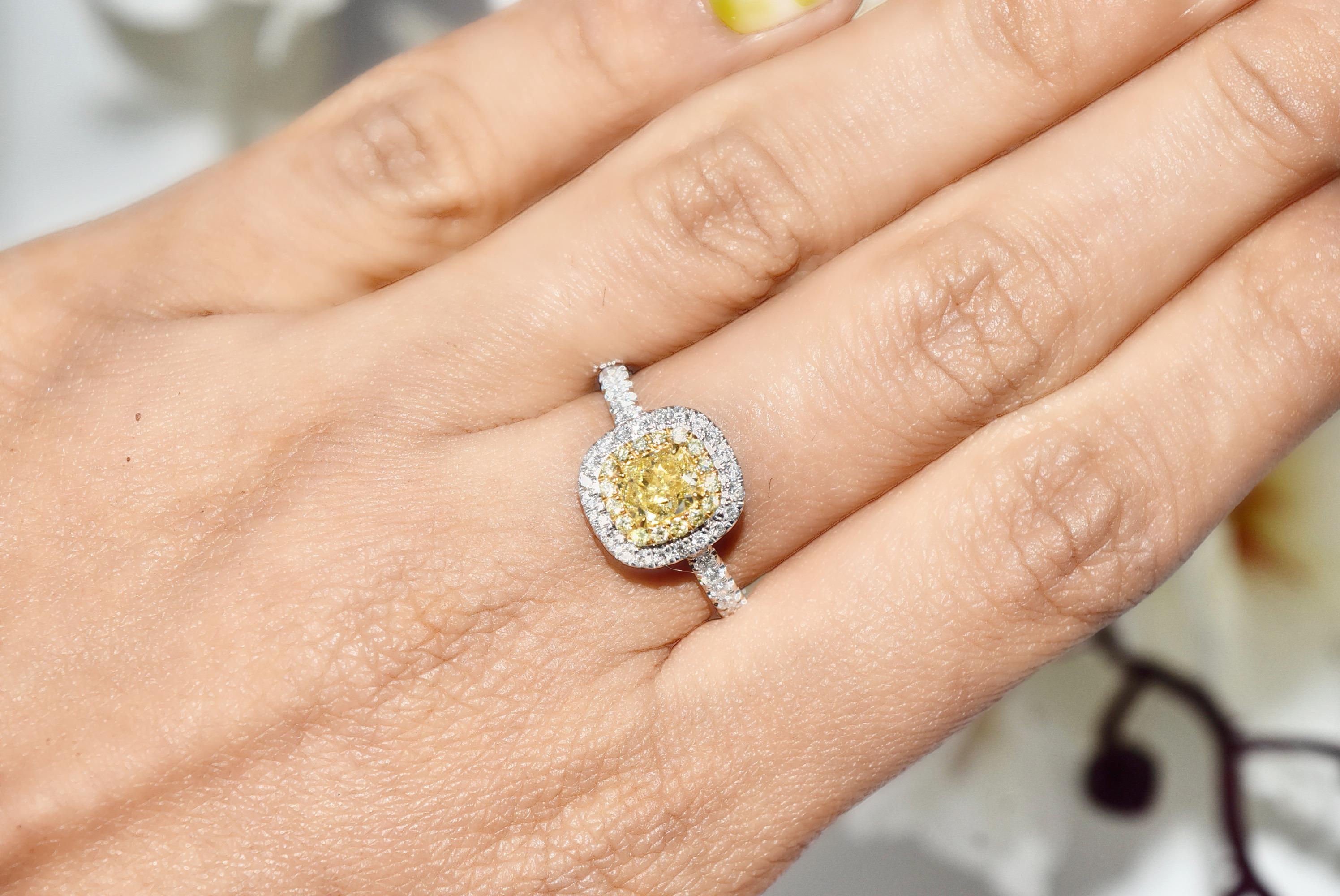 GIA Certified 0.70 Carat Fancy Light Yellow VS1 Clarity Diamond Ring For Sale 3