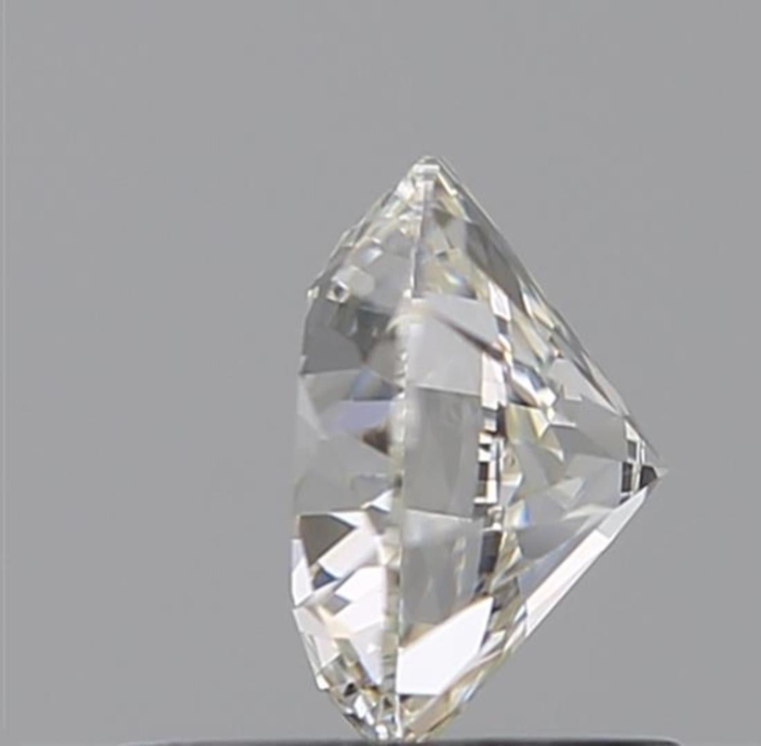 GIA Certified 0.70 Carat G Colour VVS1 Clarity Diamond In New Condition For Sale In บางรัก, TH