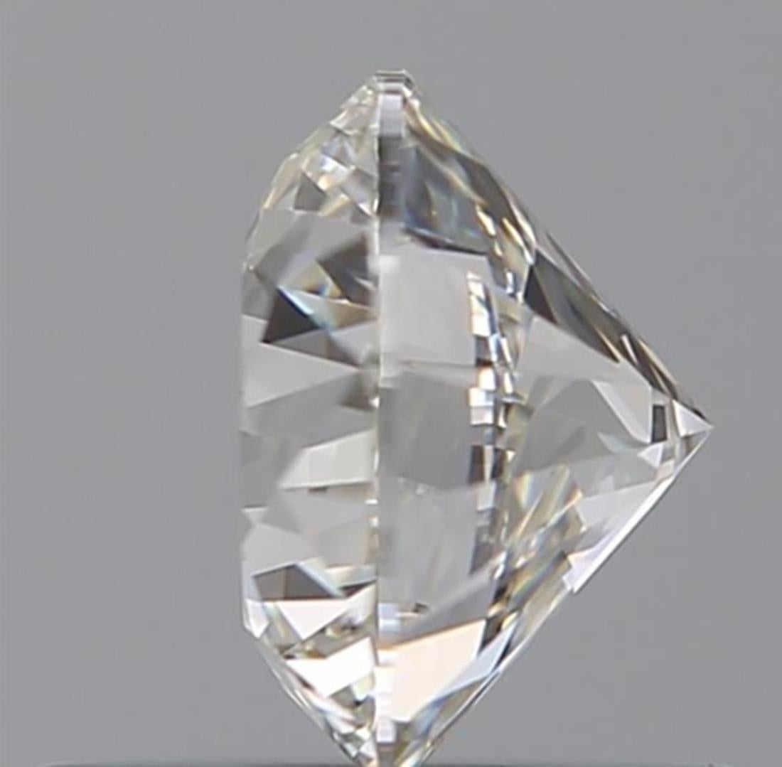 GIA Certified 0.70 Carat G Colour VVS1 Clarity Diamond In New Condition For Sale In บางรัก, TH