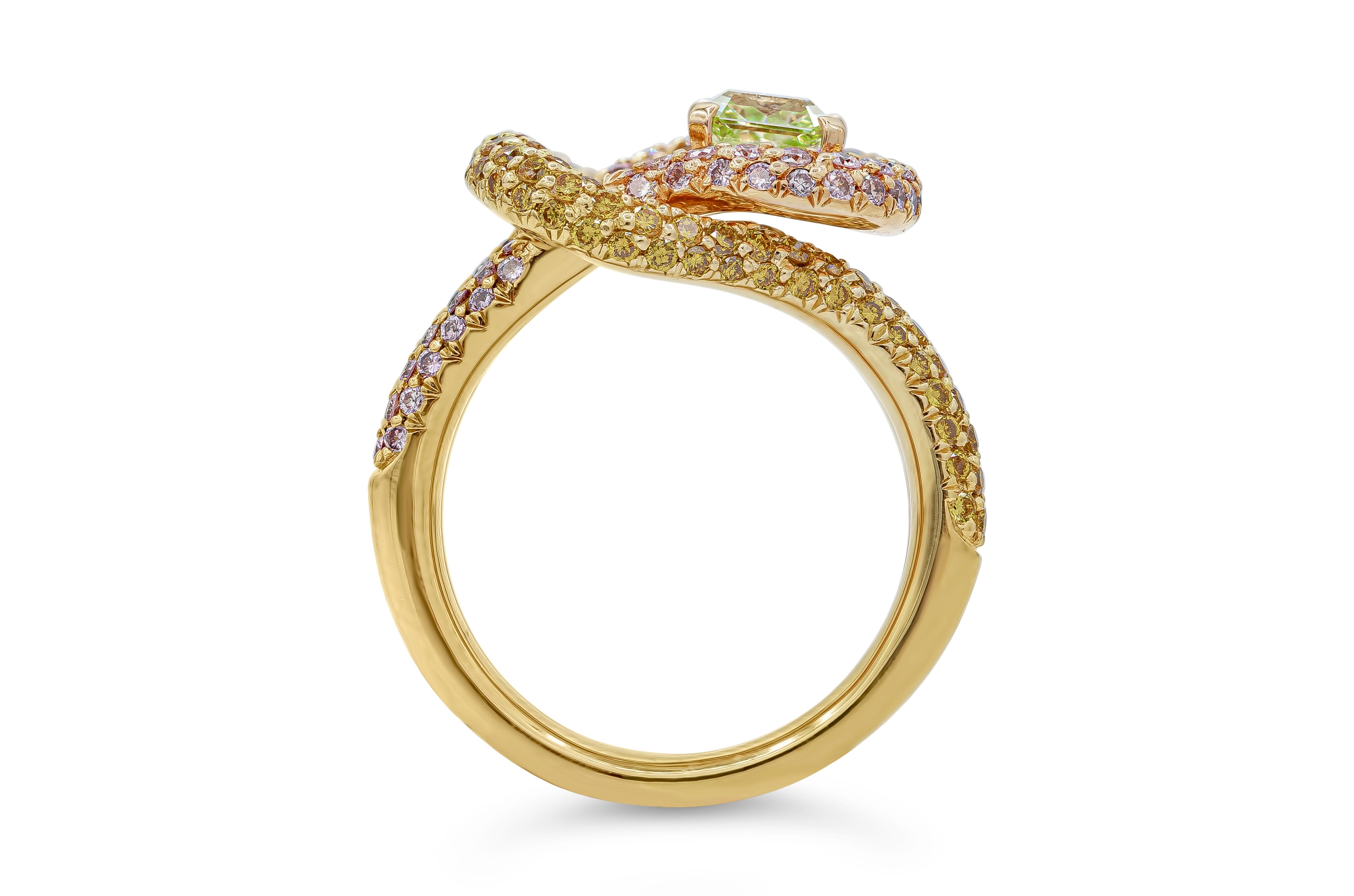 Taille radiant Bague mode à nœuds entrelacés avec diamant vert intense de 0,70 carat certifié GIA en vente